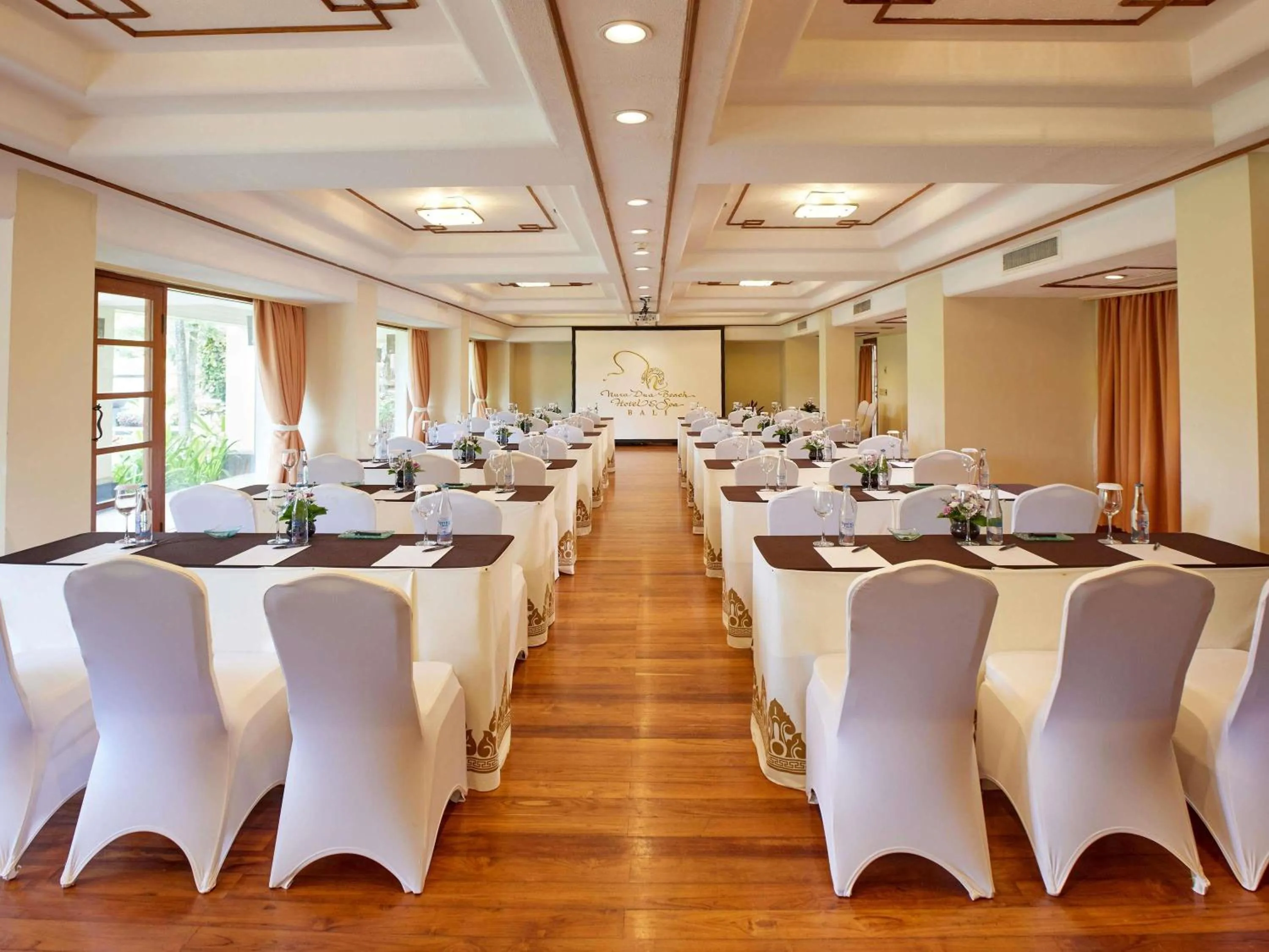 Meeting/conference room in Nusa Dua Beach Hotel and Spa - Handwritten Collection