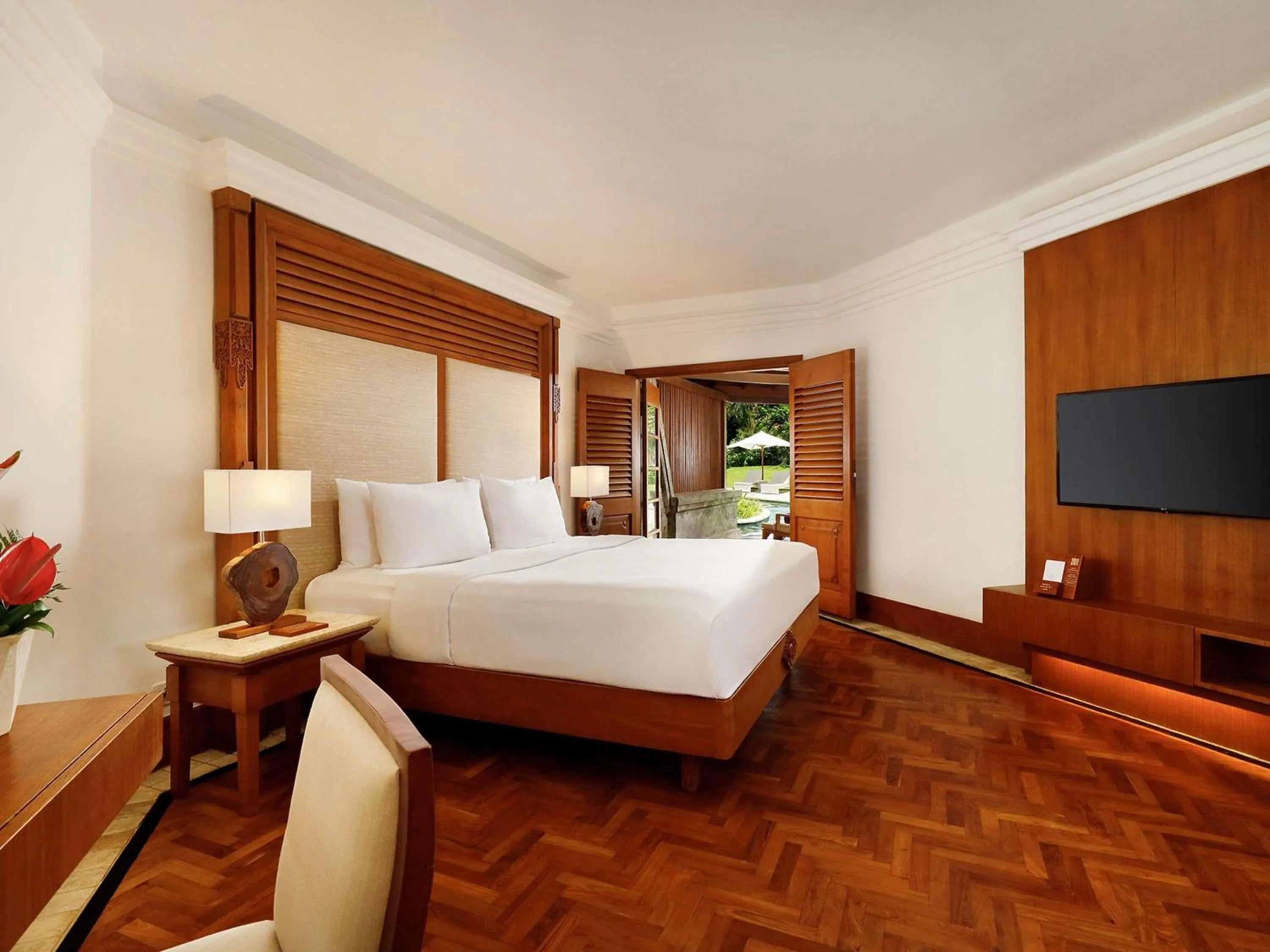 Bedroom, Bed in Nusa Dua Beach Hotel and Spa - Handwritten Collection