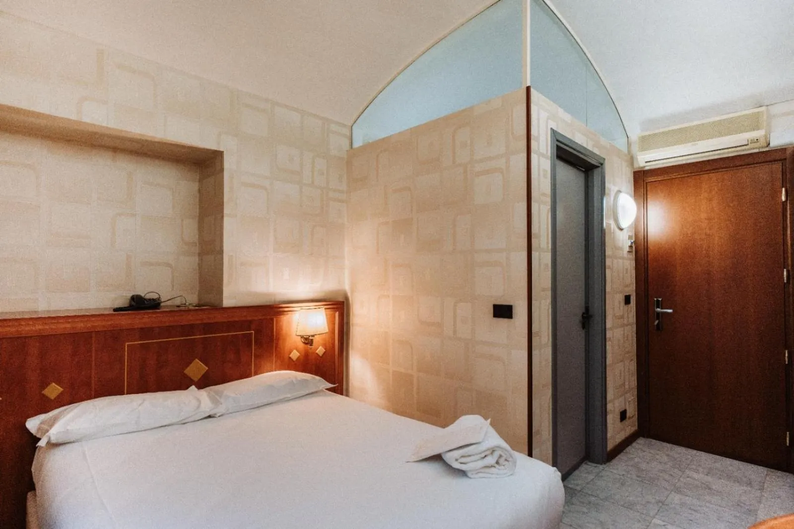 Bed in Hotel Chelsea