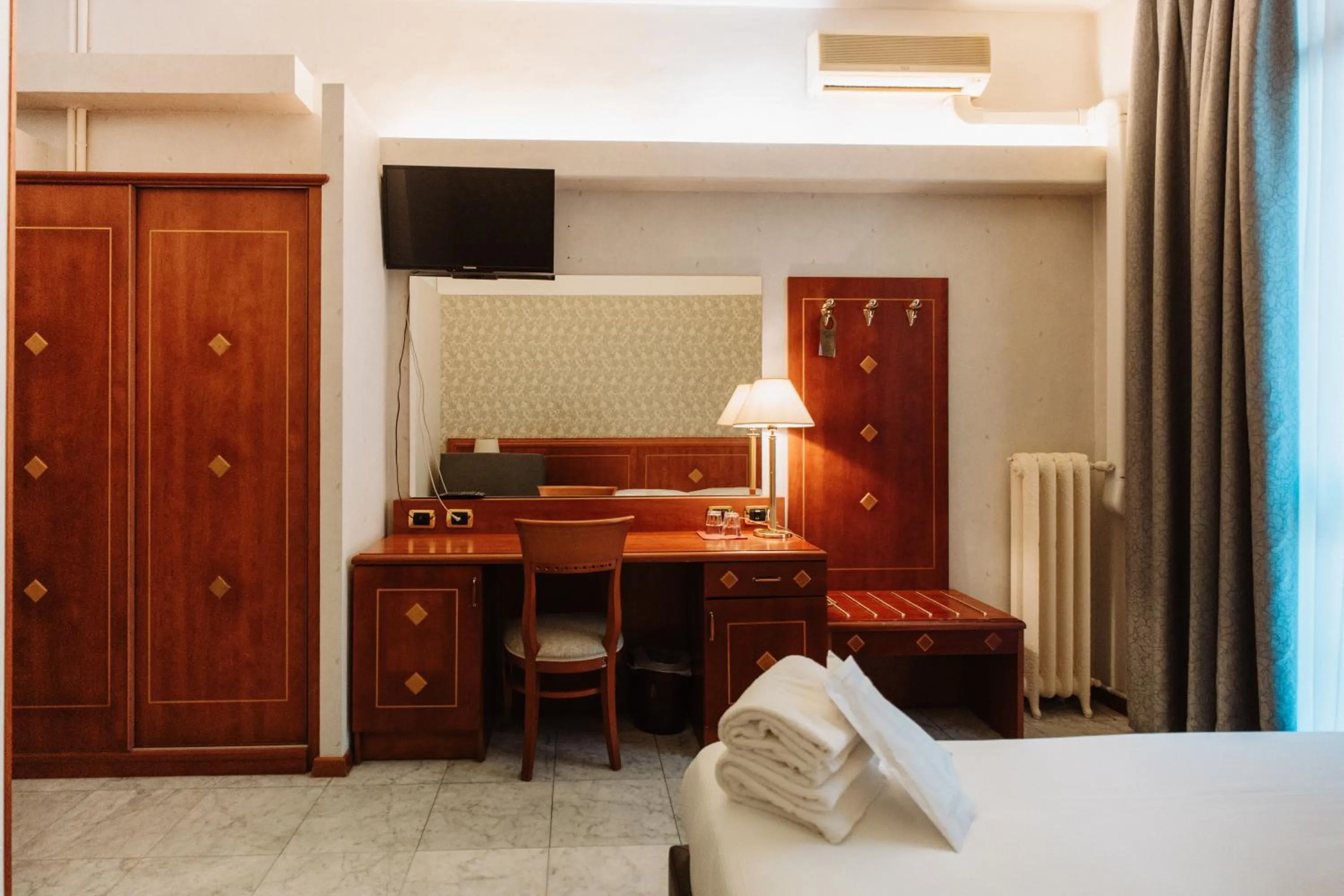 TV and multimedia, Bed in Hotel Chelsea