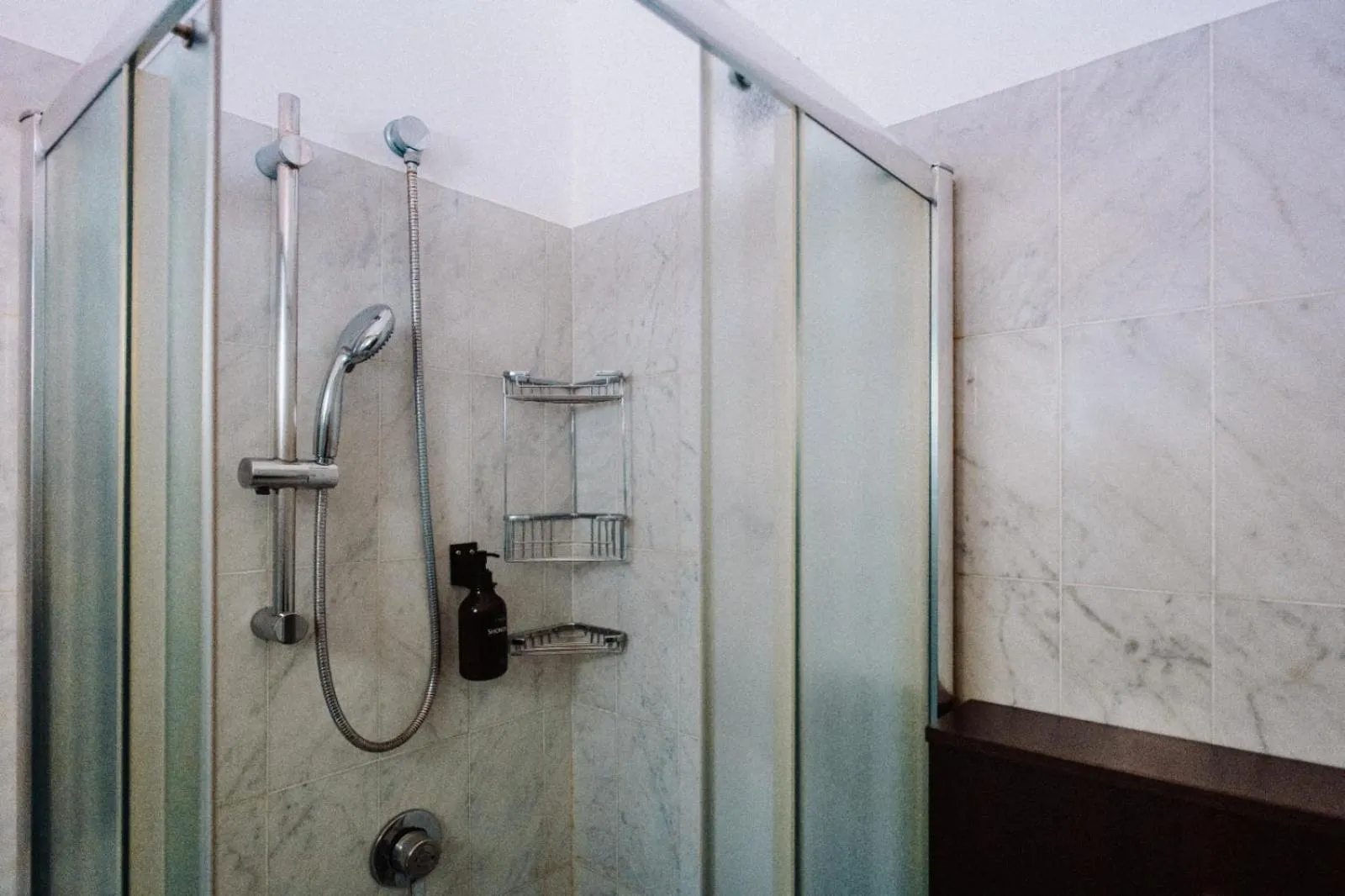 Shower in Hotel Chelsea