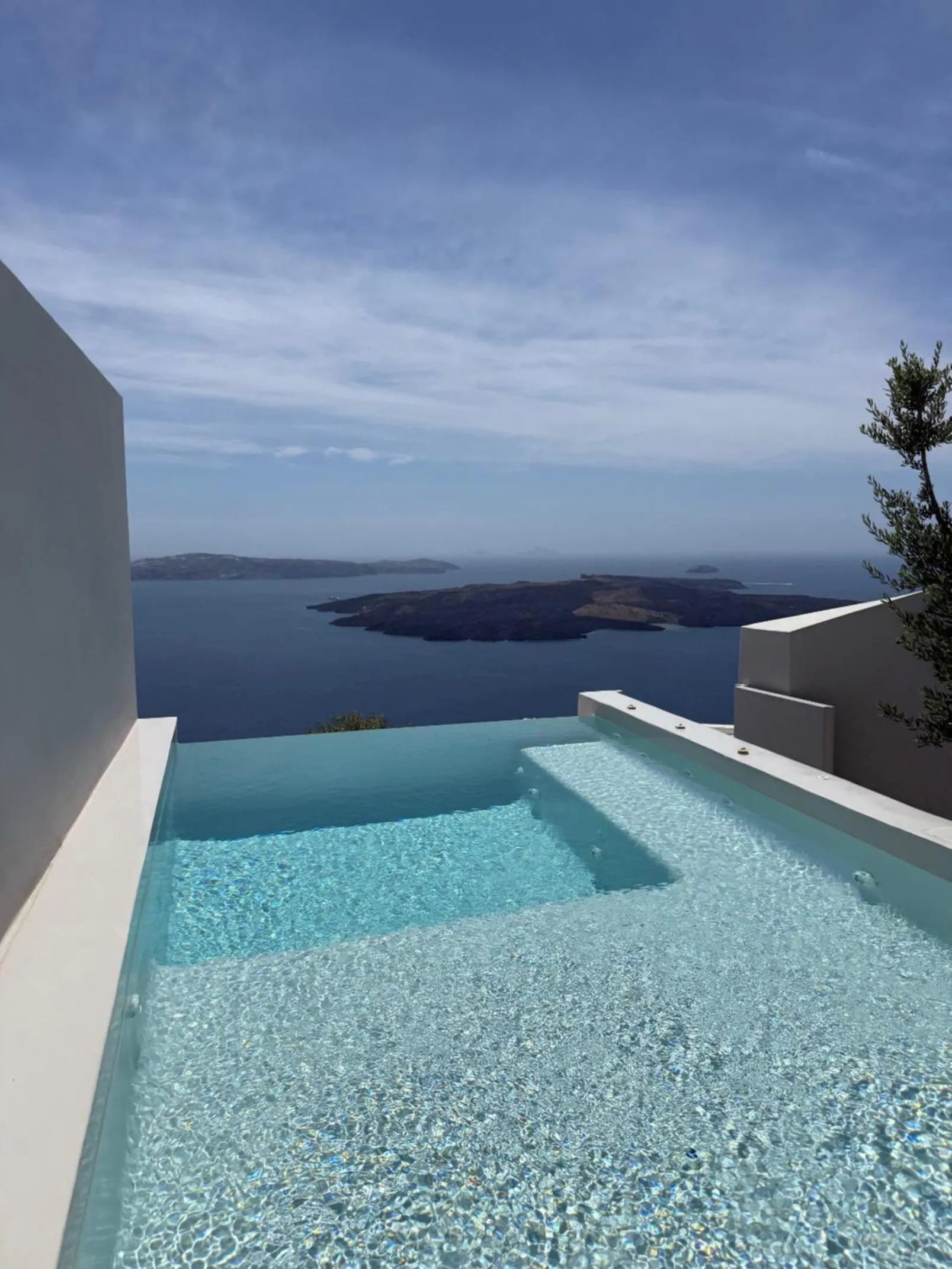 Swimming pool in Aesthesis Boutique Villas Firostefani