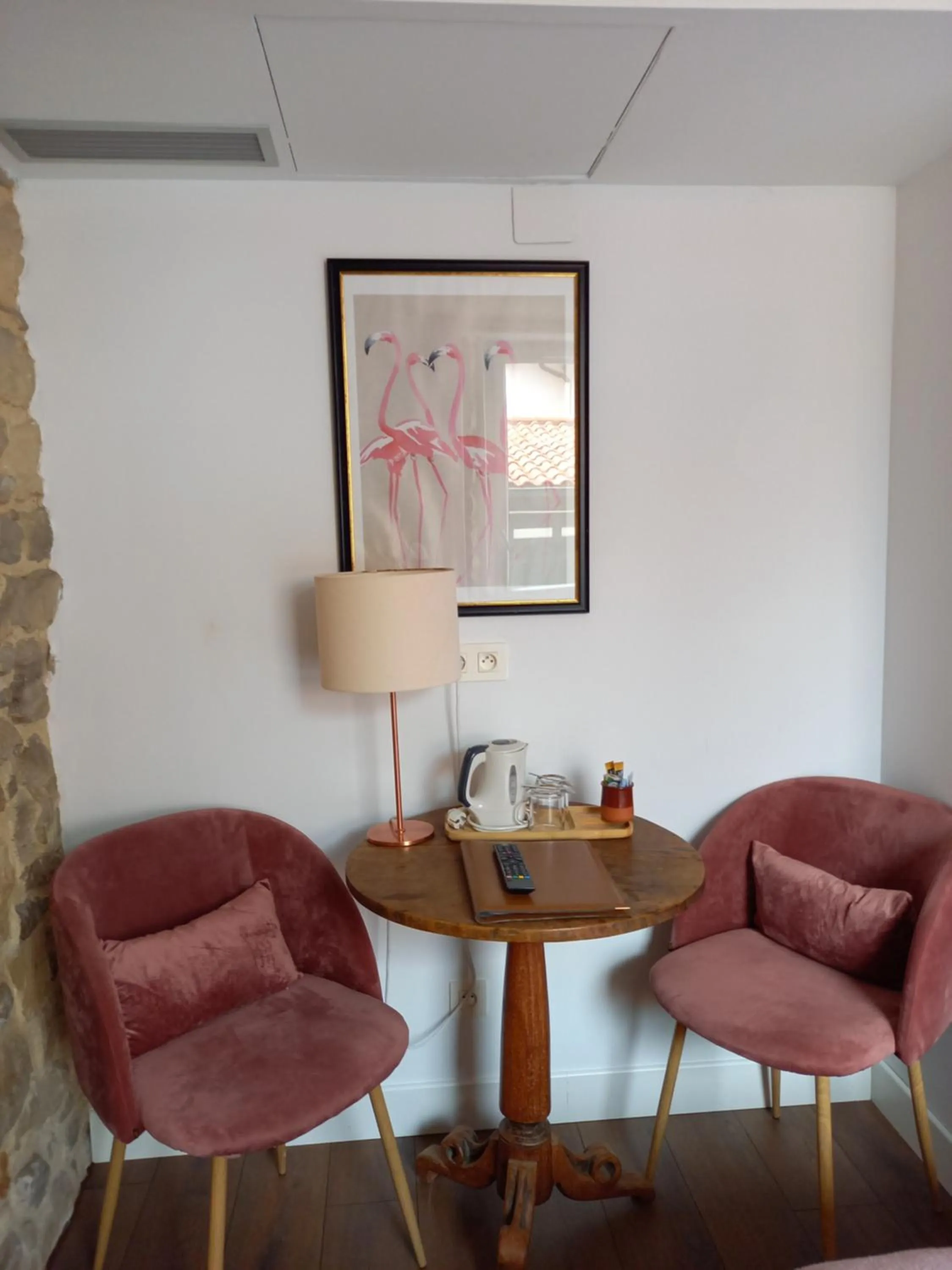 Coffee/tea facilities in Hôtel La Caravelle