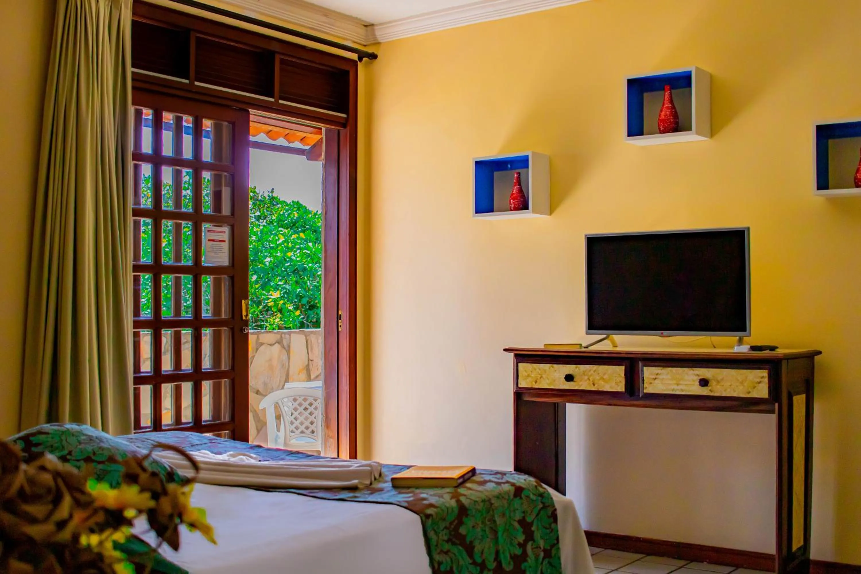 Photo of the whole room, Bed in Castelo Beach Hotel