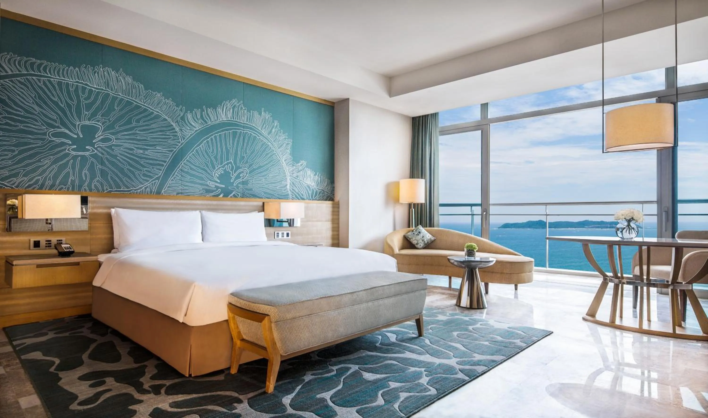 Photo of the whole room, Bed in Atlantis Sanya