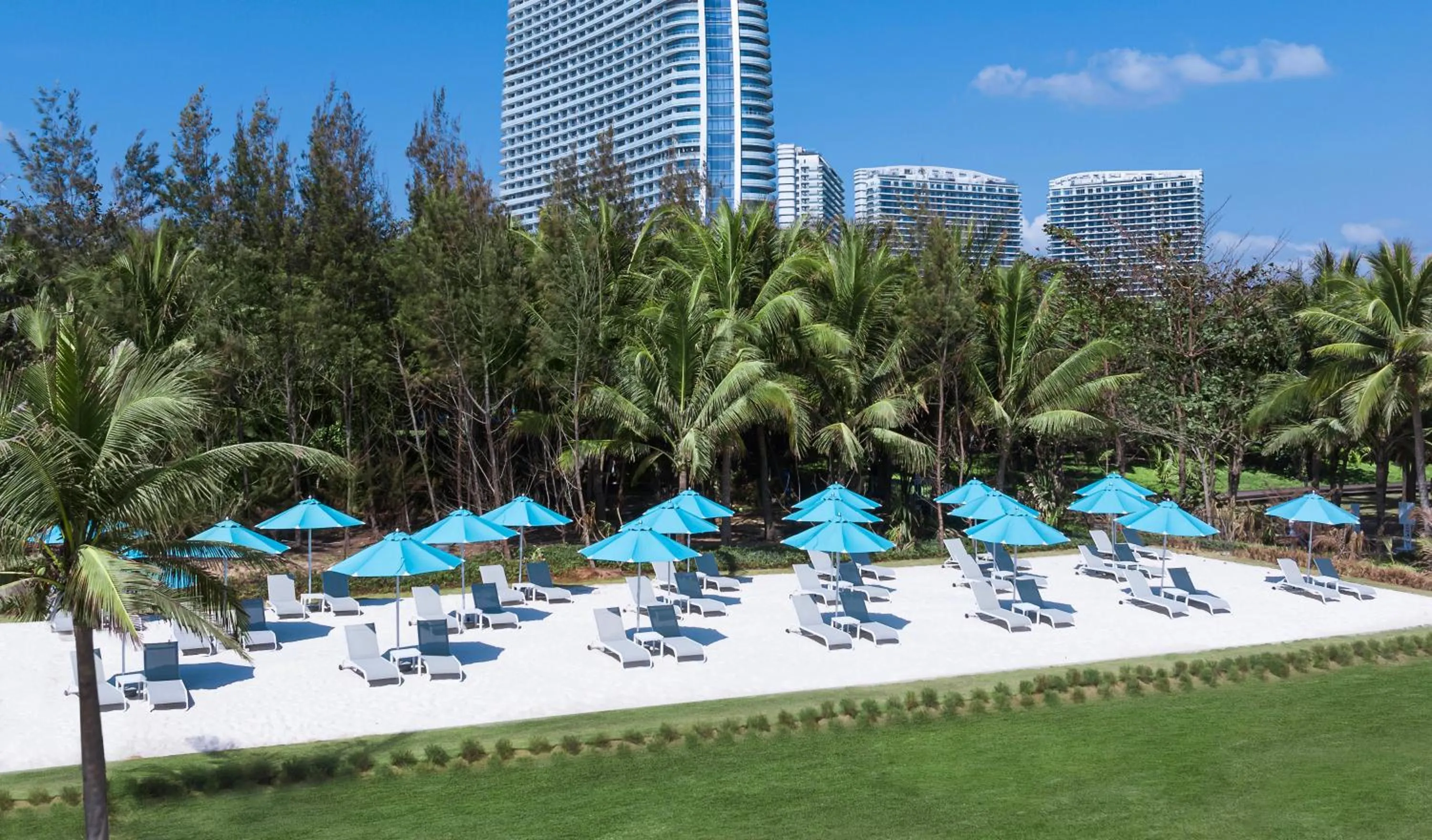 Beach in Atlantis Sanya