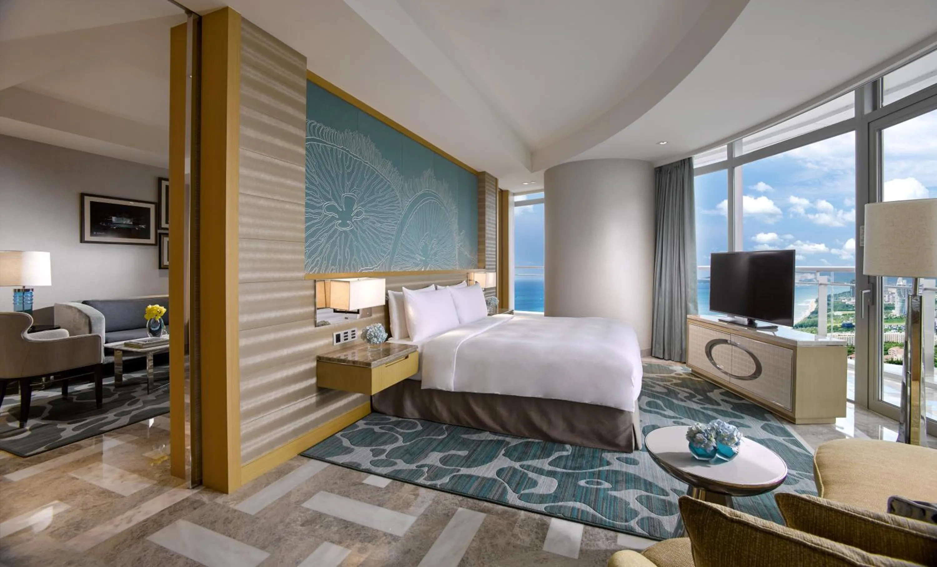 Photo of the whole room, Bed in Atlantis Sanya