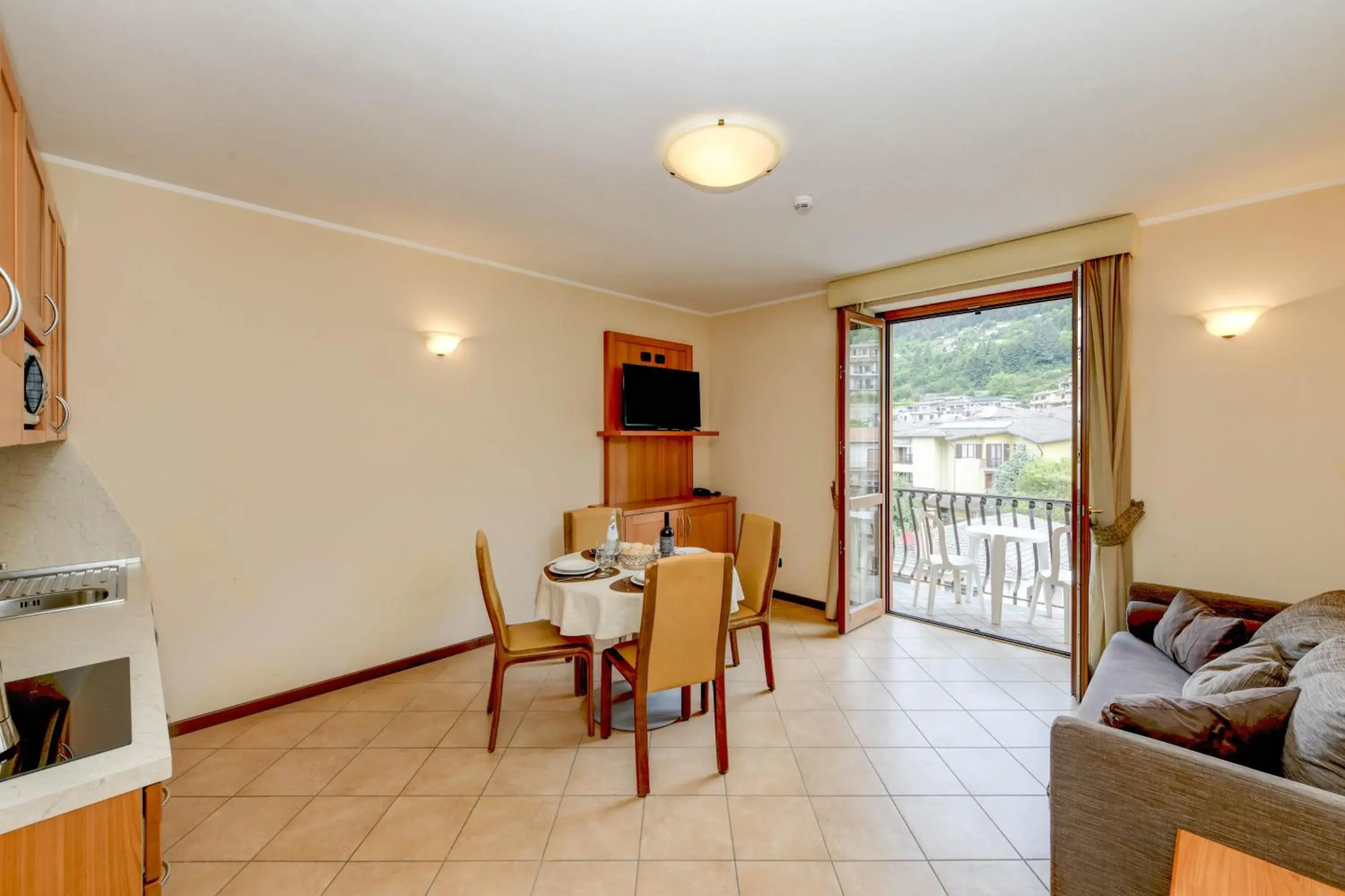 Family Room with Mountain View in Hotel Bellavista Family Room with Mountain View in Hotel Bellavista