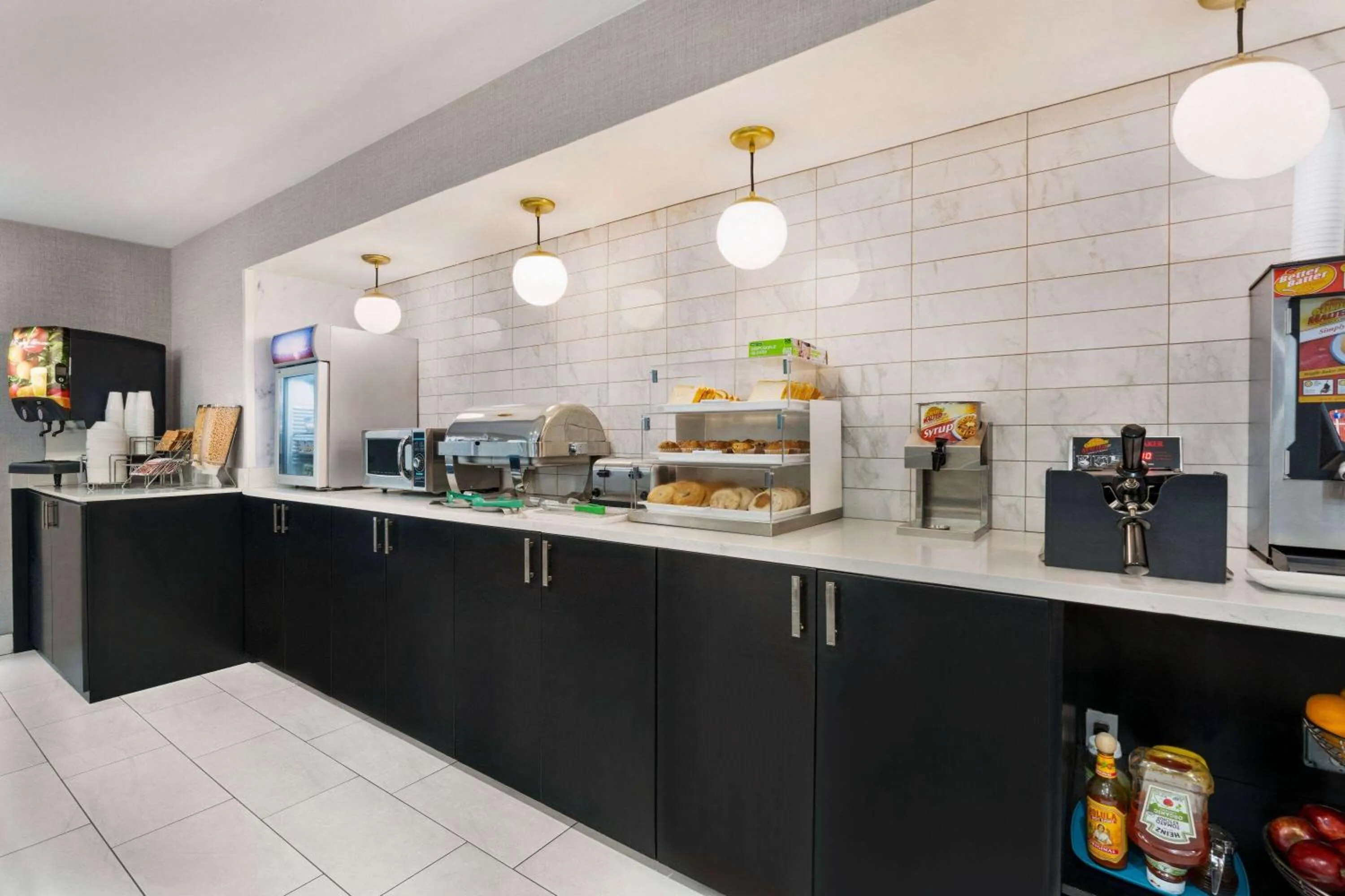 Breakfast in La Quinta by Wyndham Hesperia Victorville