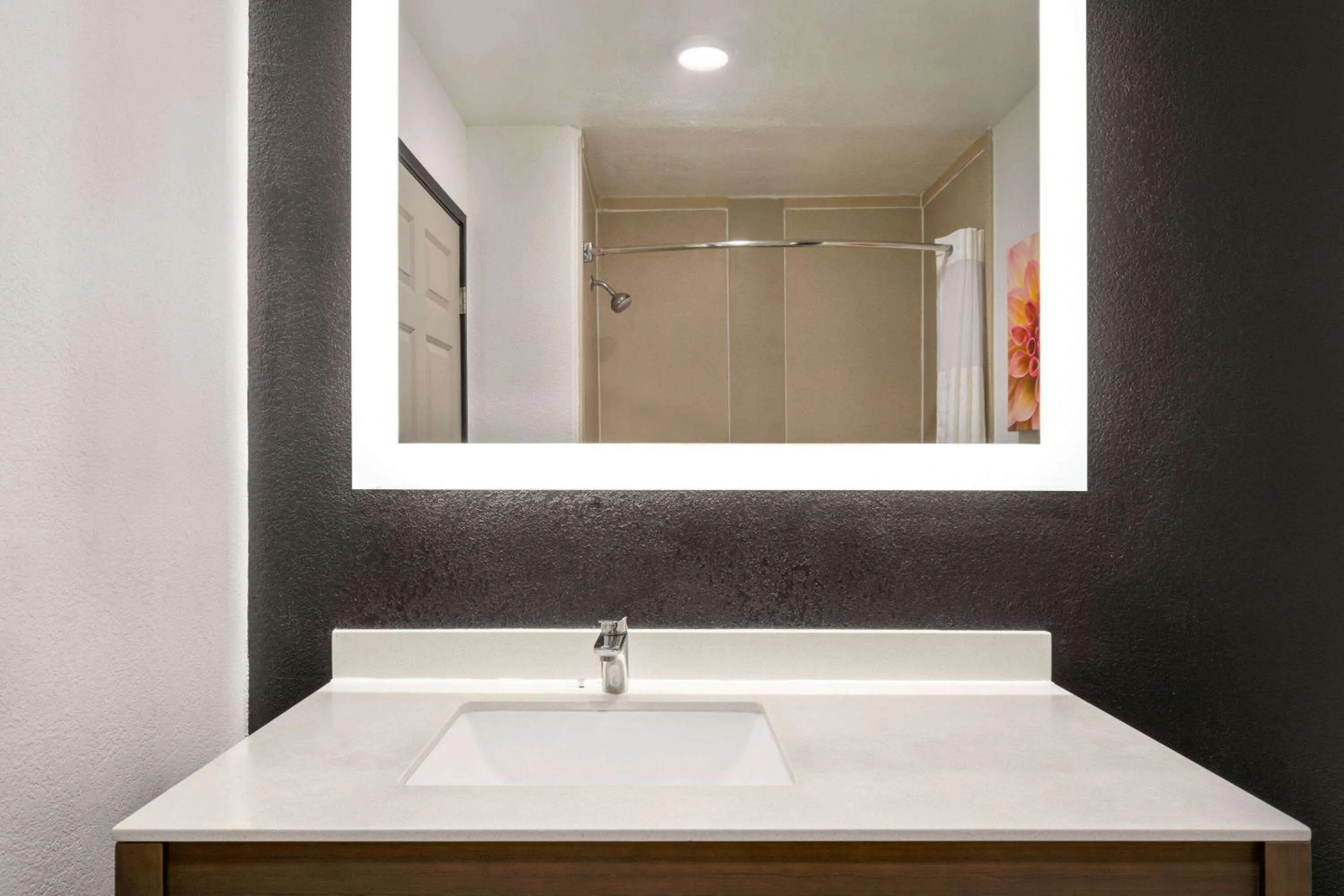 TV and multimedia in La Quinta by Wyndham Hesperia Victorville