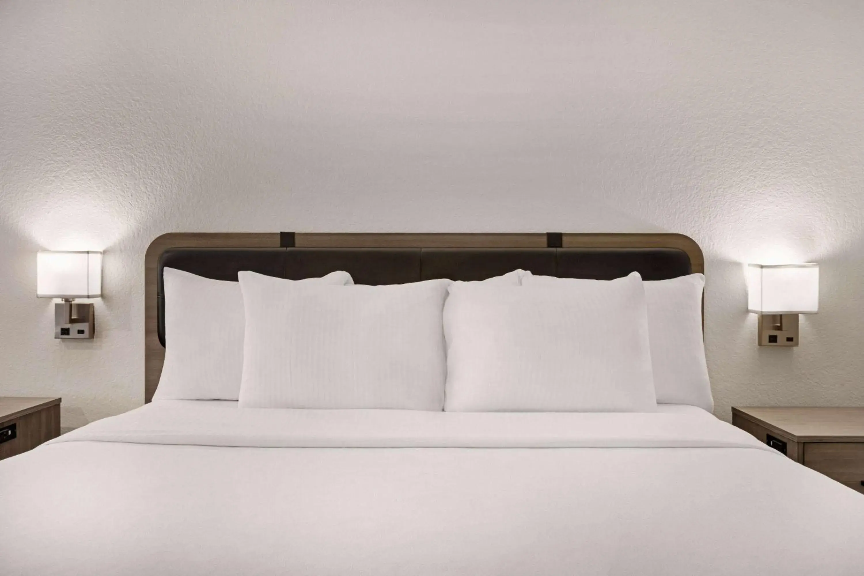 Deluxe King Studio Suite - Non-Smoking in La Quinta by Wyndham Hesperia Victorville Deluxe King Studio Suite - Non-Smoking in La Quinta by Wyndham Hesperia Victorville