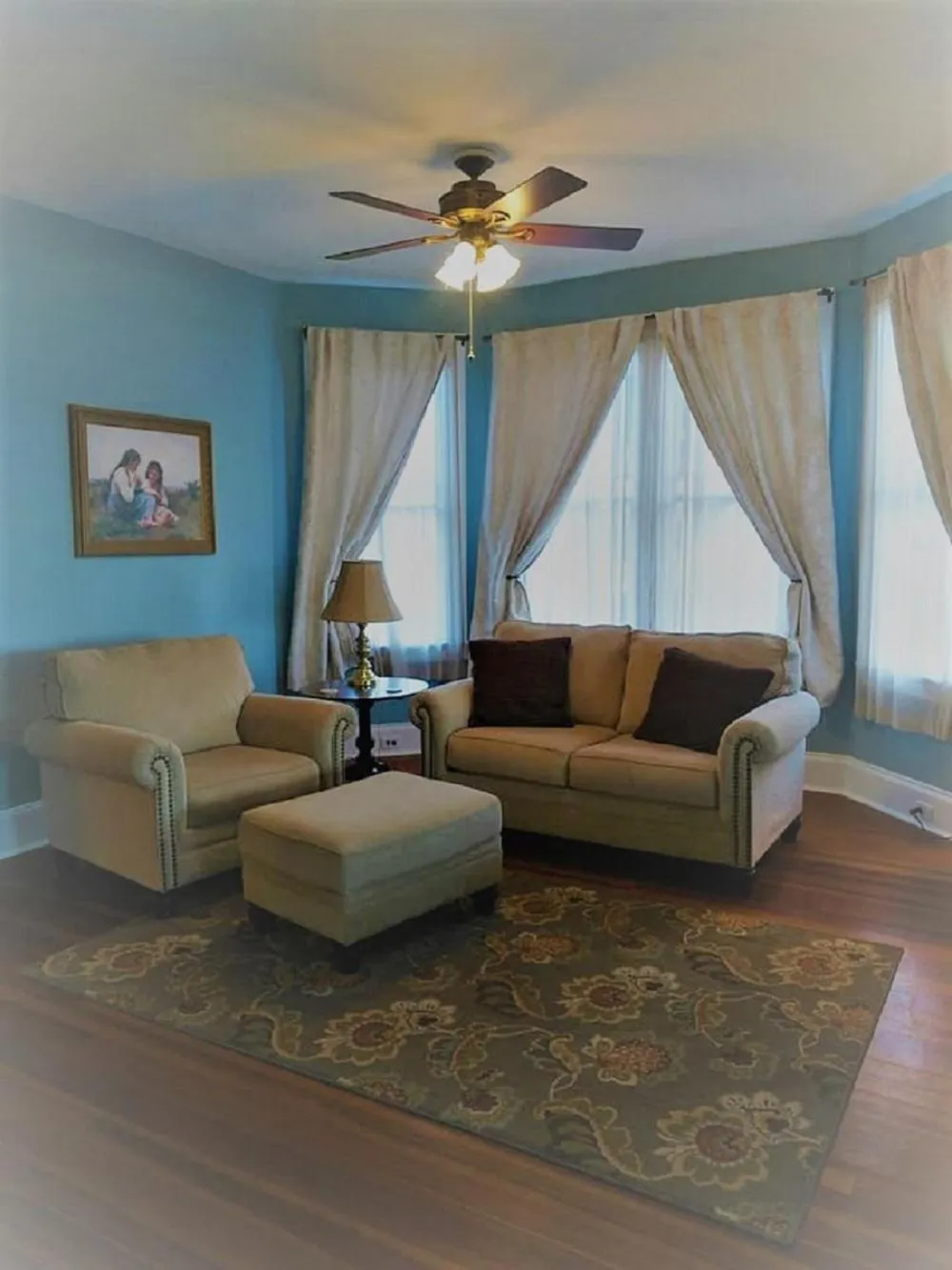 Seating area in Saltair Inn Waterfront B&B