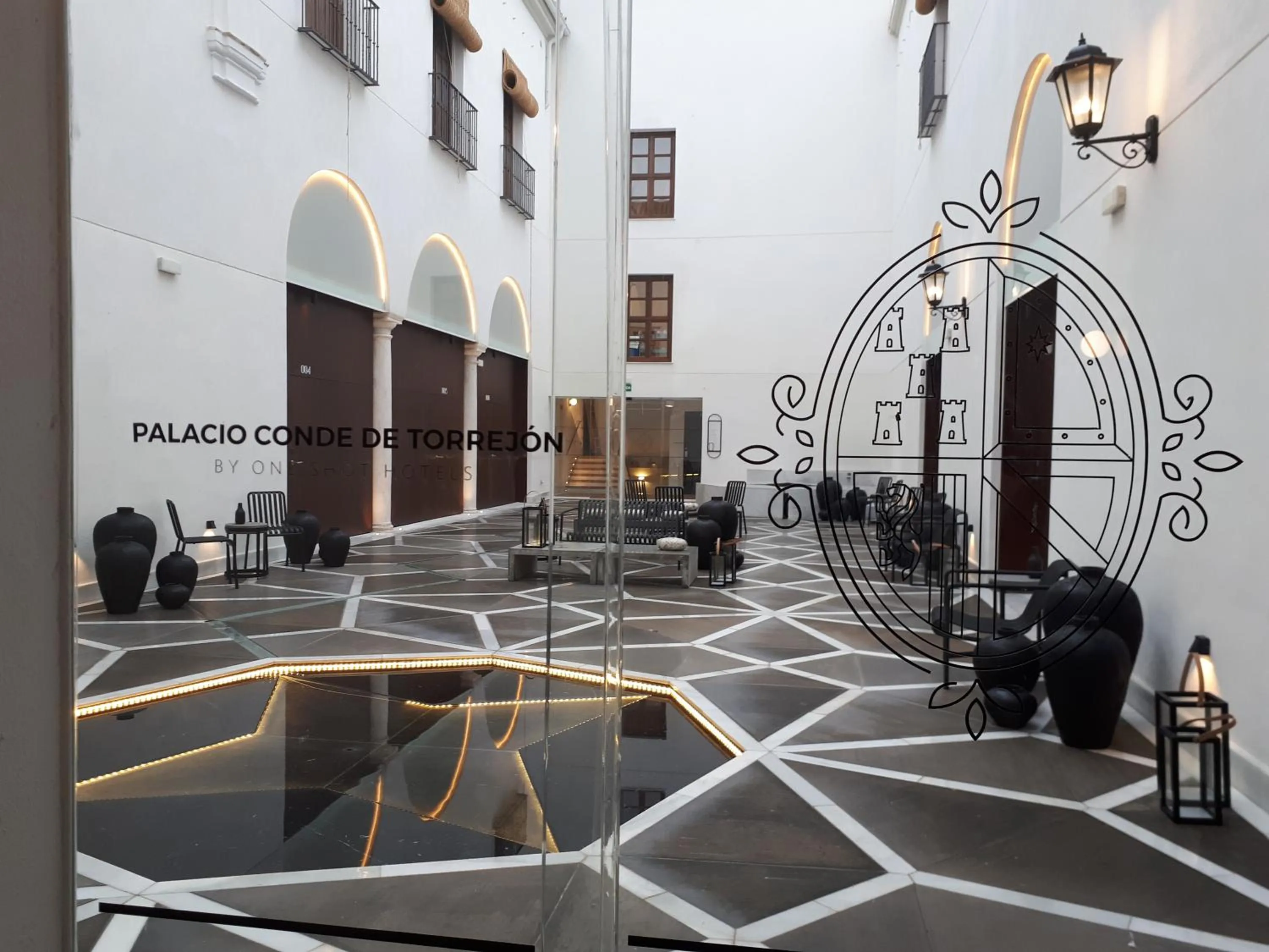 Patio in One Shot Conde Torrejón