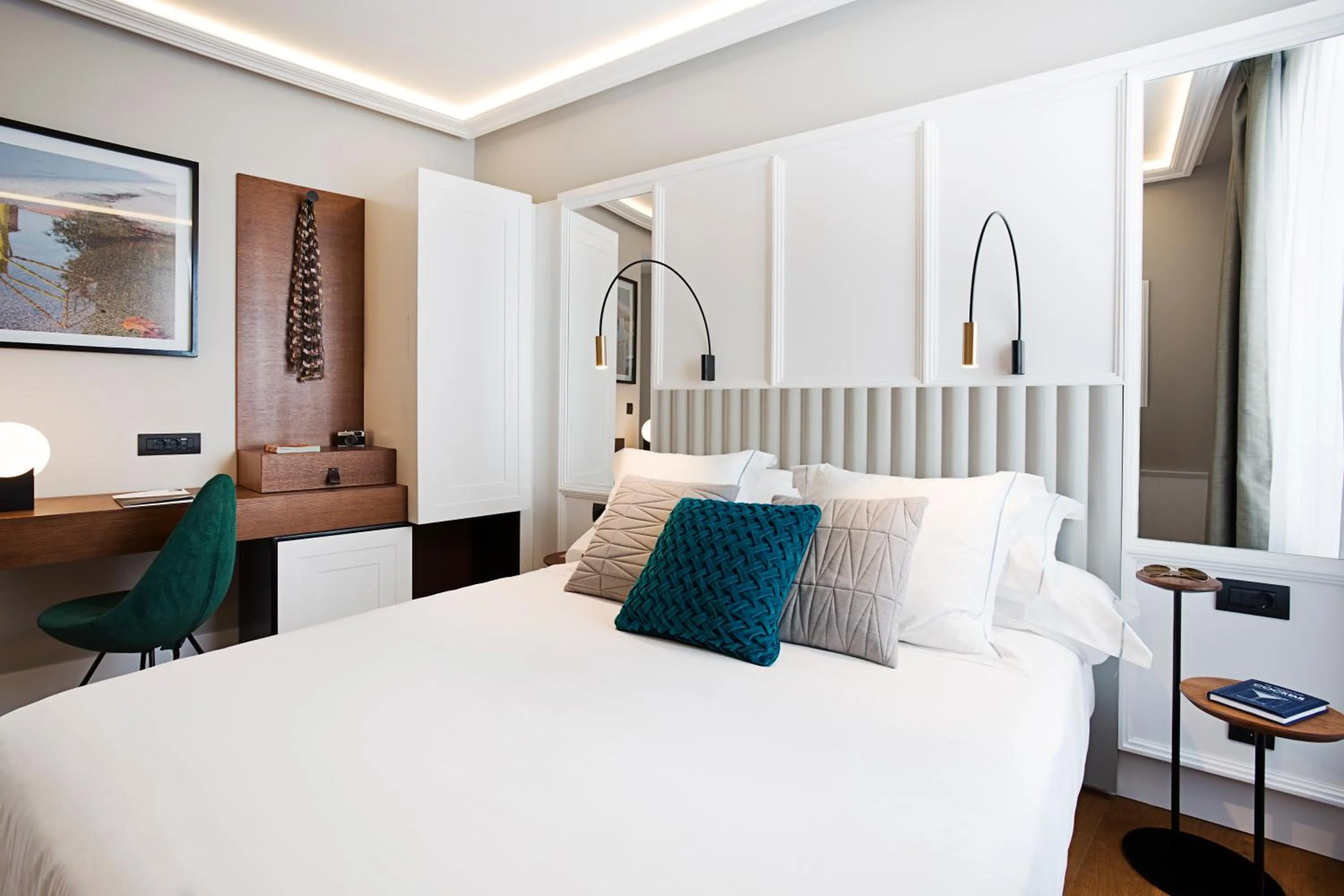 Decorative detail, Bed in One Shot Conde Torrejón