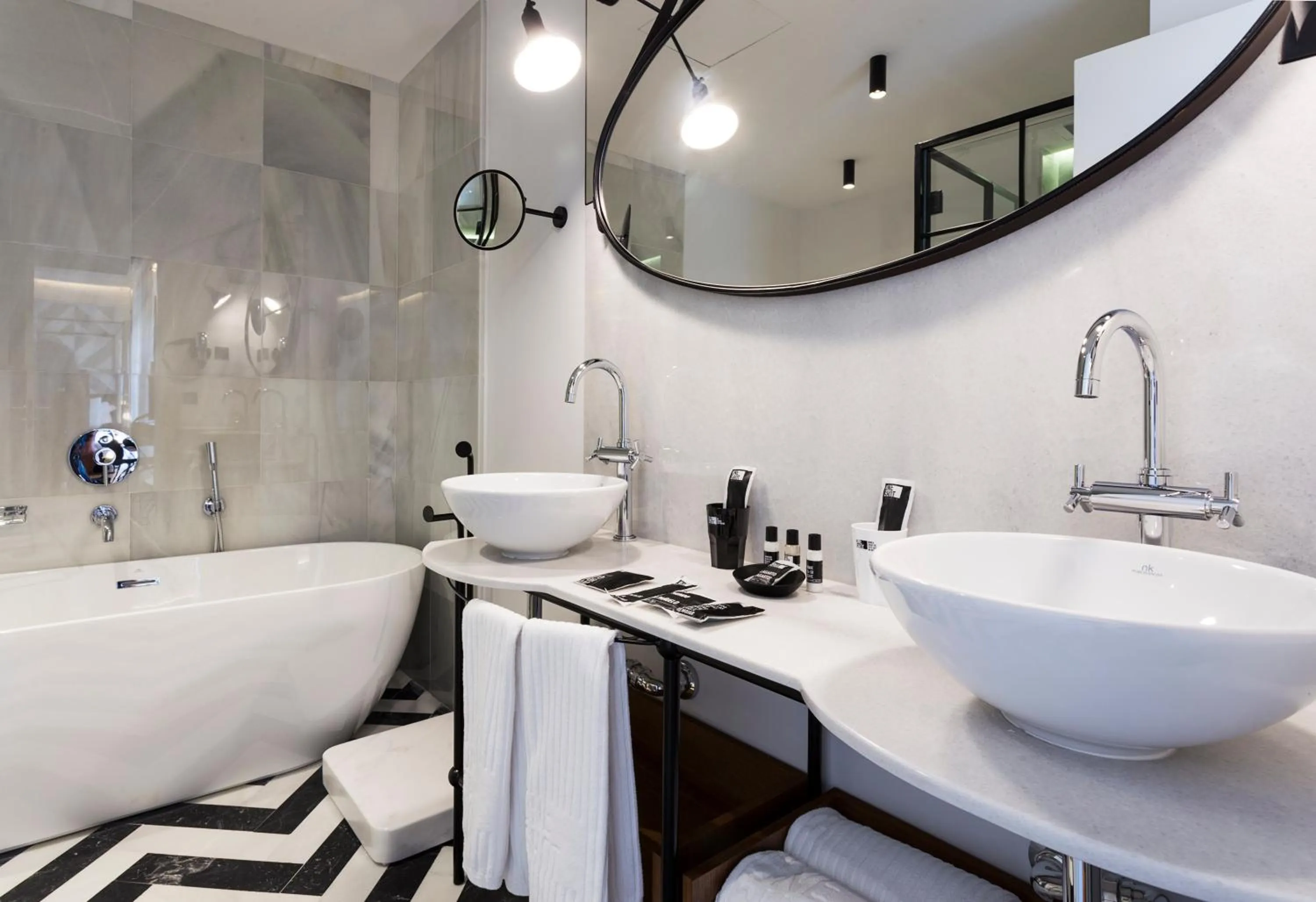 Bathroom in One Shot Conde Torrejón