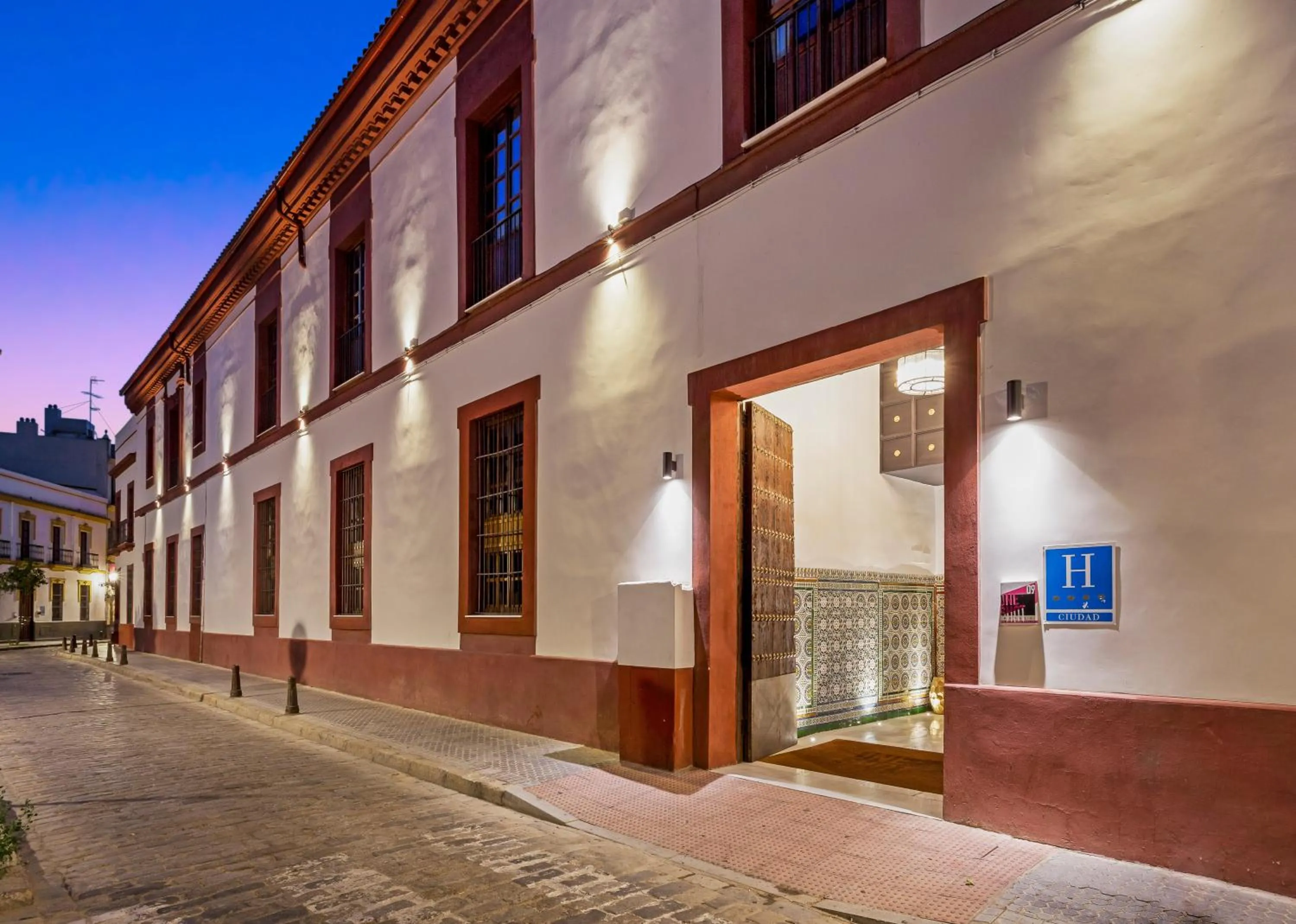 Property building in One Shot Conde Torrejón