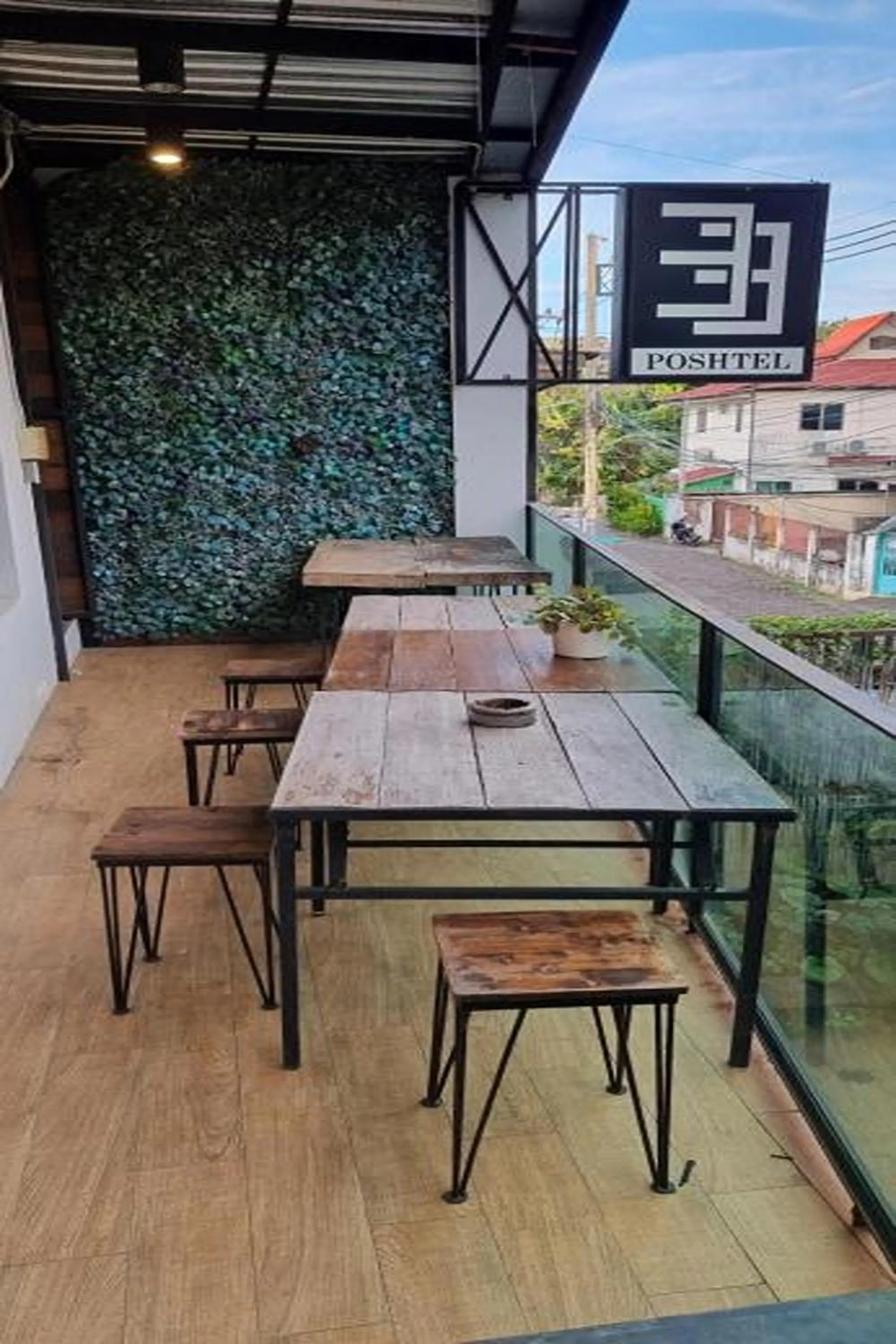 Balcony/Terrace in 33 Poshtel