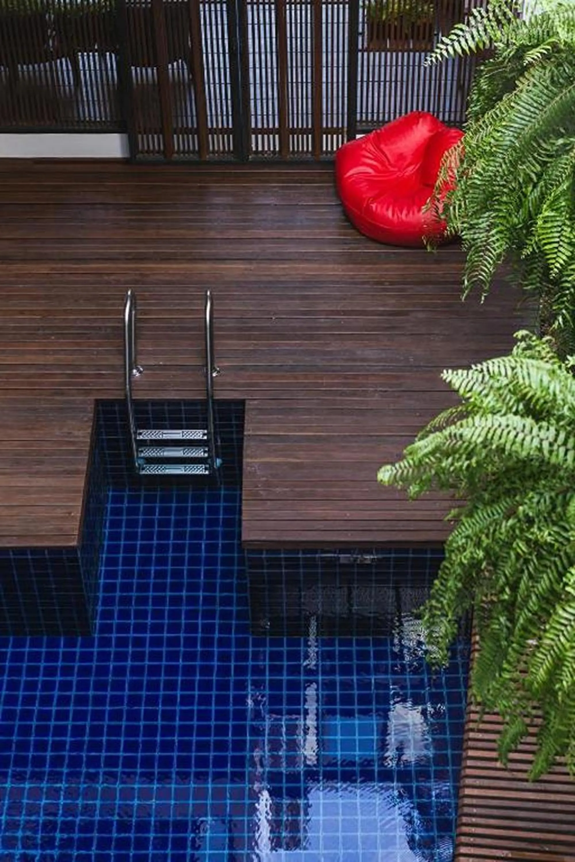 Swimming pool in 33 Poshtel