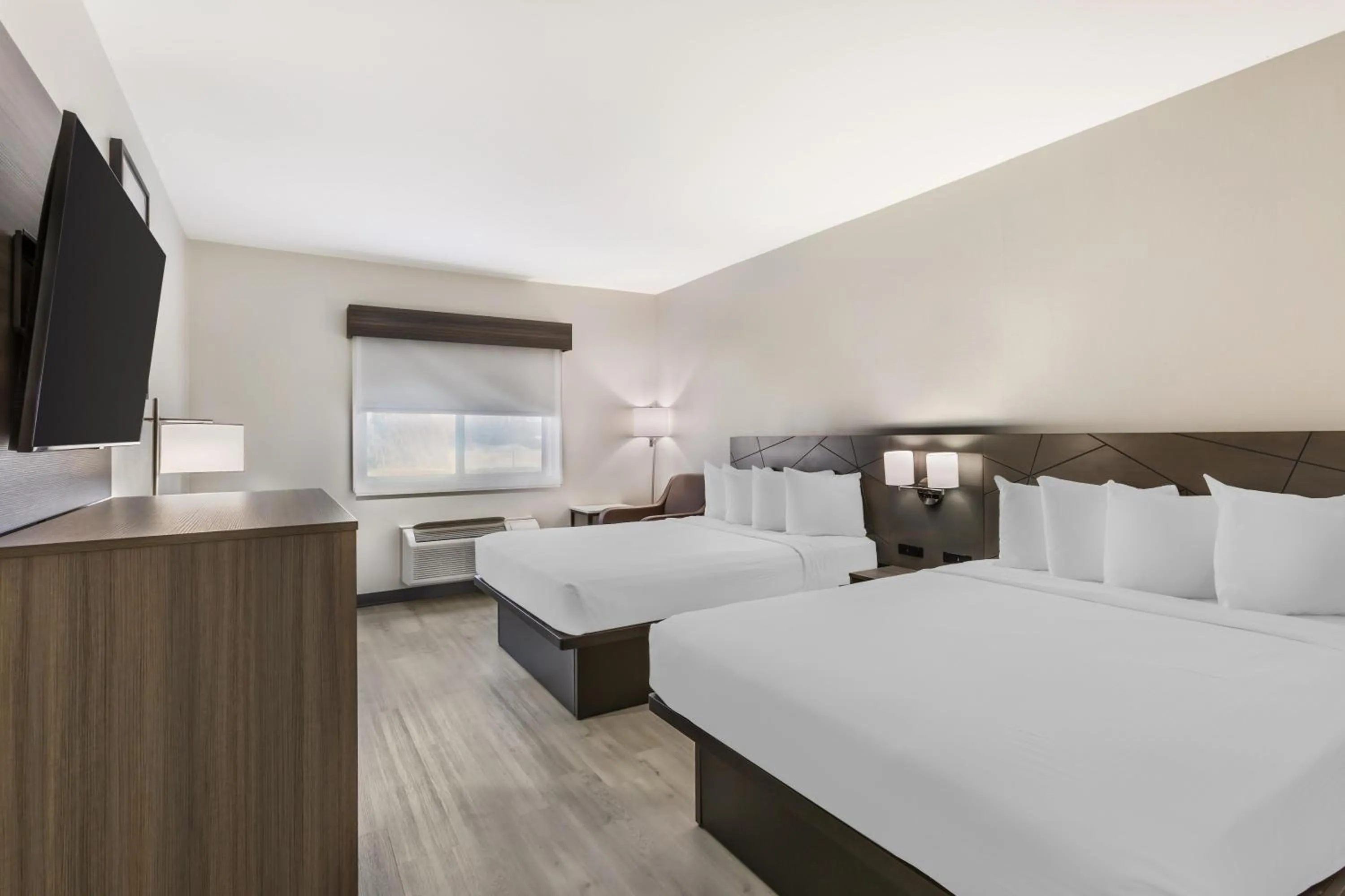 Bedroom, Bed in Best Western Gold Poppy Inn