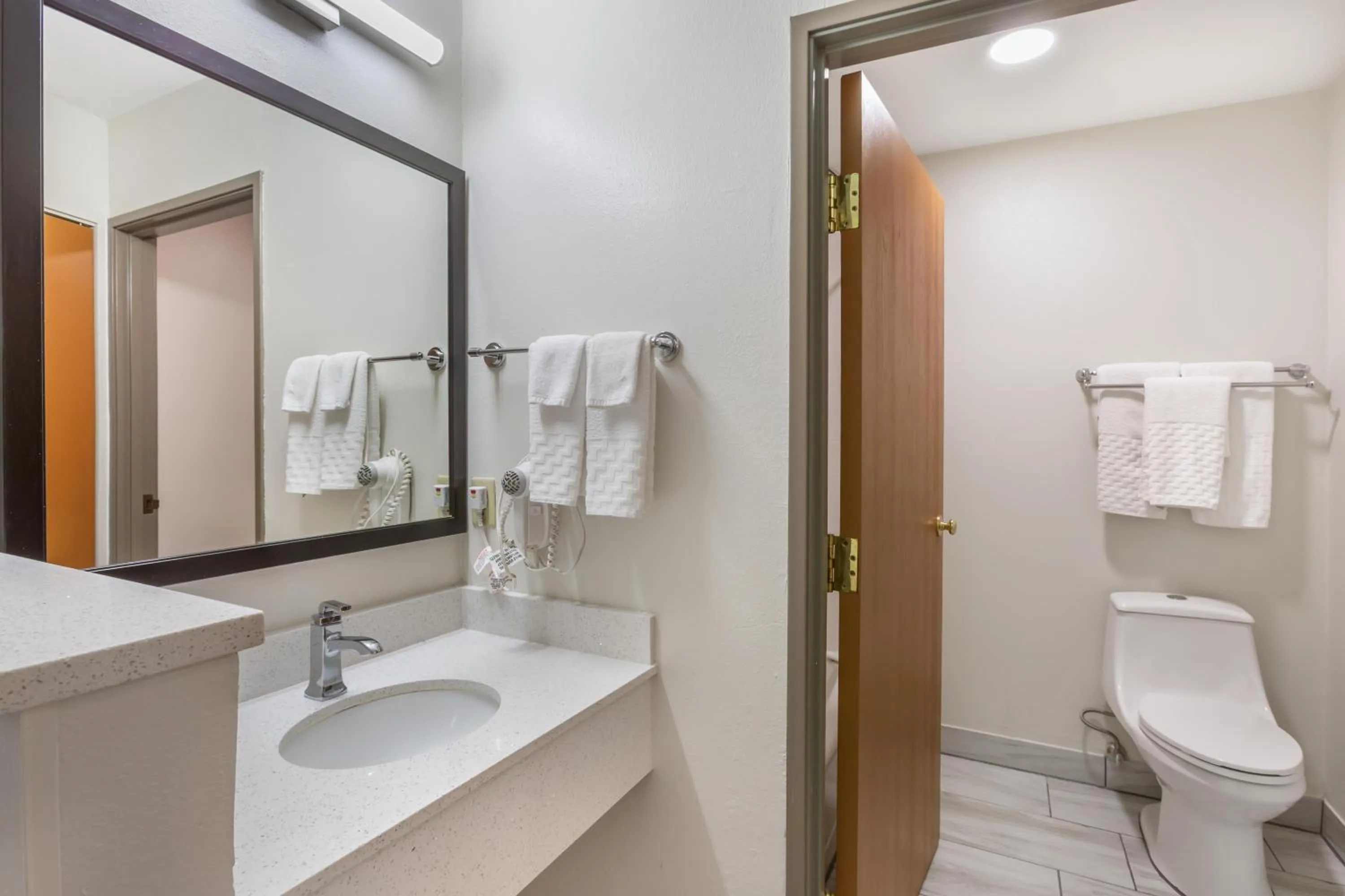 Bathroom in Best Western Gold Poppy Inn