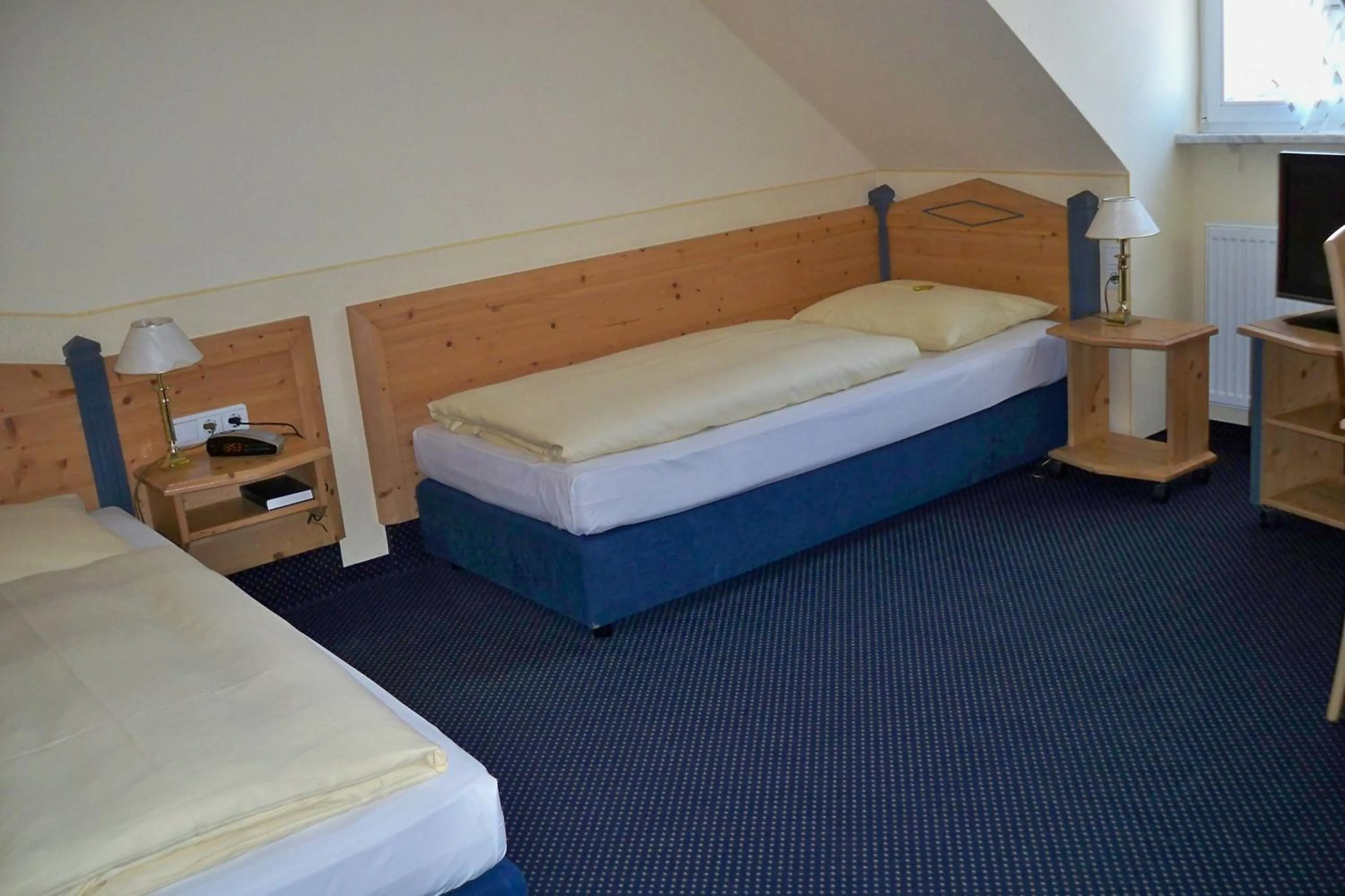 Day, Bed in Hotel Waldeck Garni