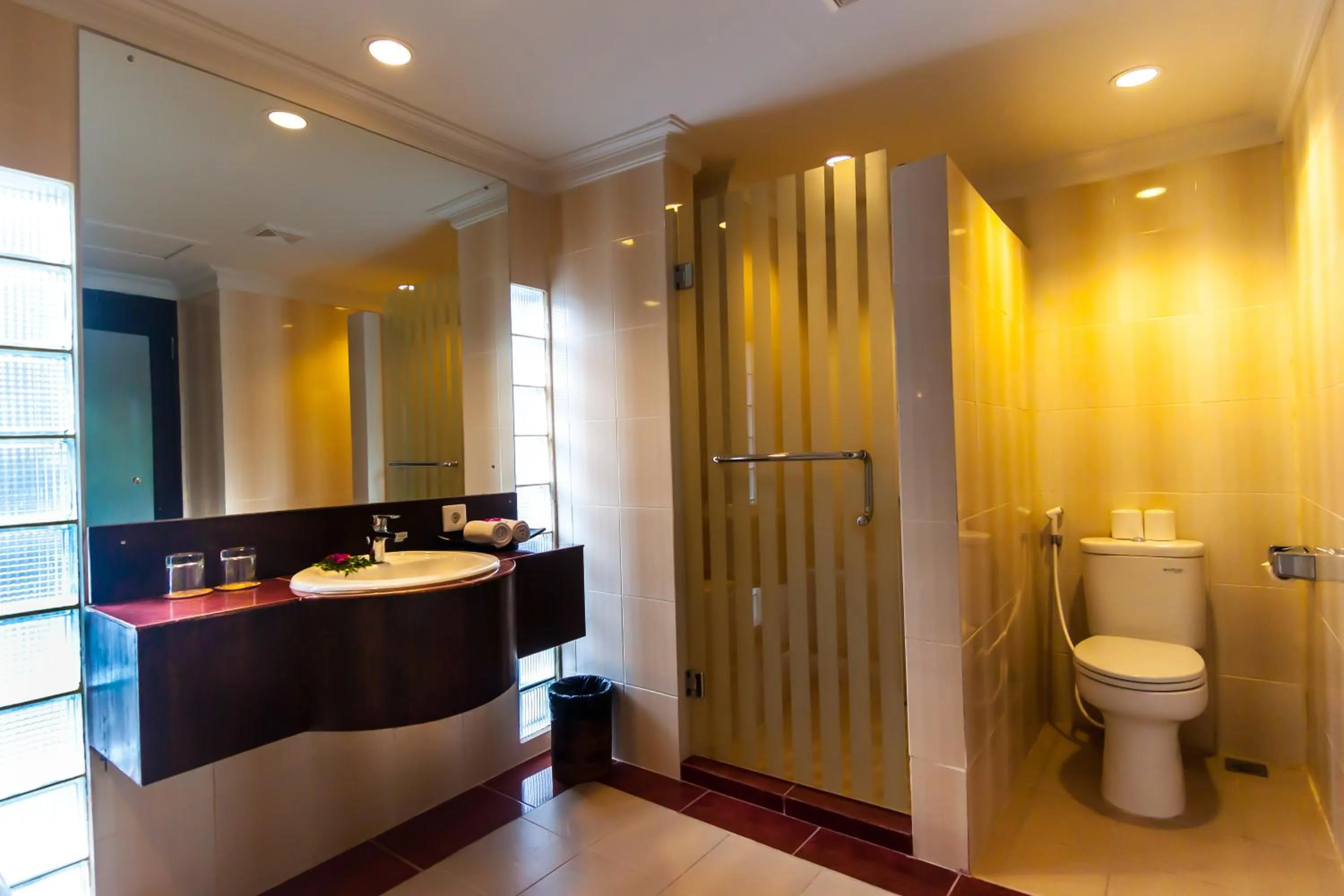 Bathroom in Champlung Mas Hotel Legian