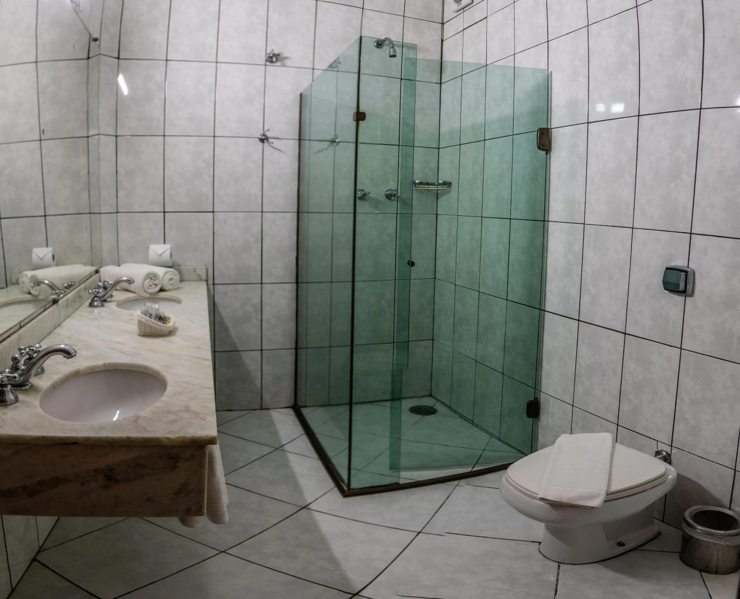 Shower in Strand Hotel Guarujá Frente Mar
