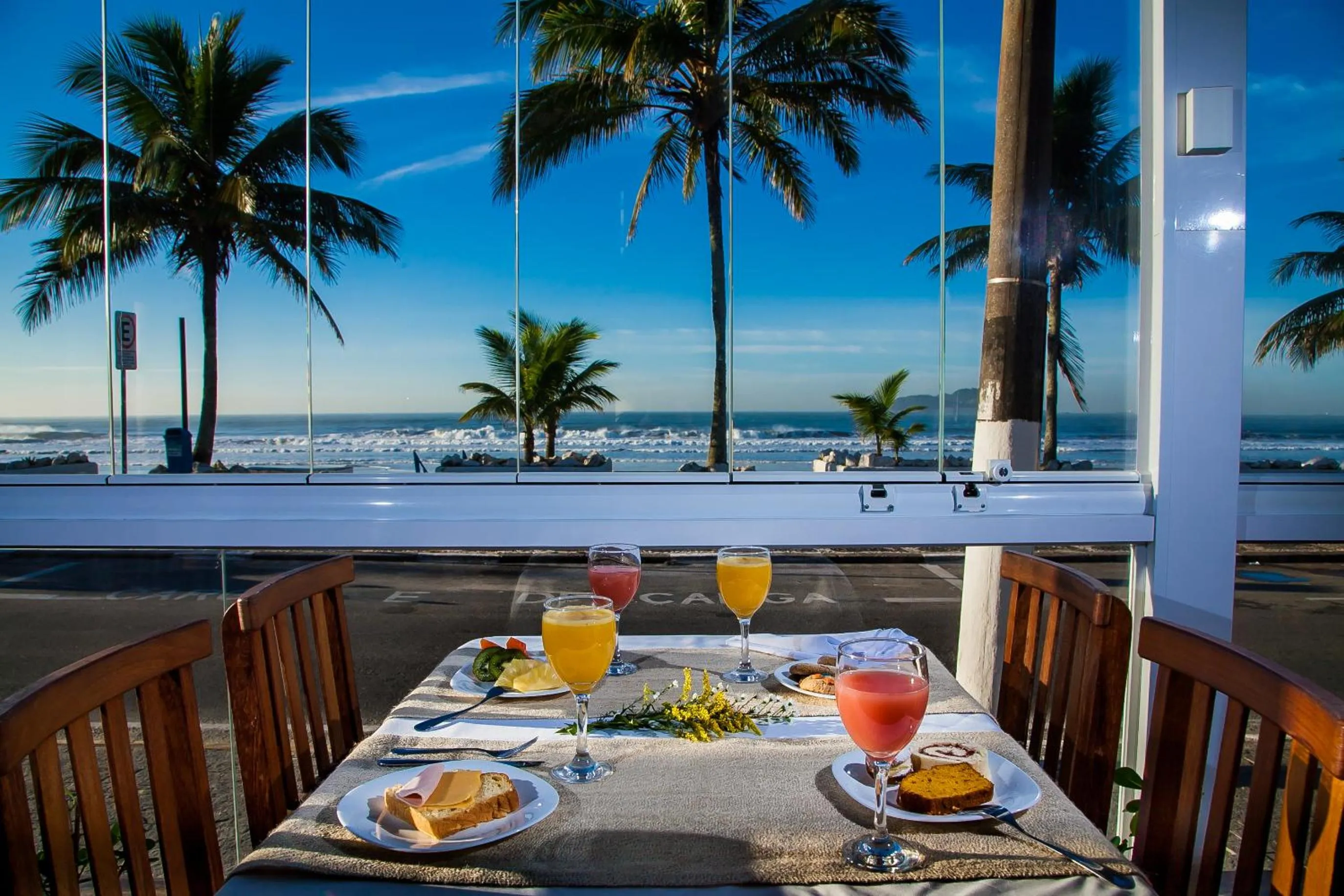 Restaurant/places to eat in Strand Hotel Guarujá Frente Mar