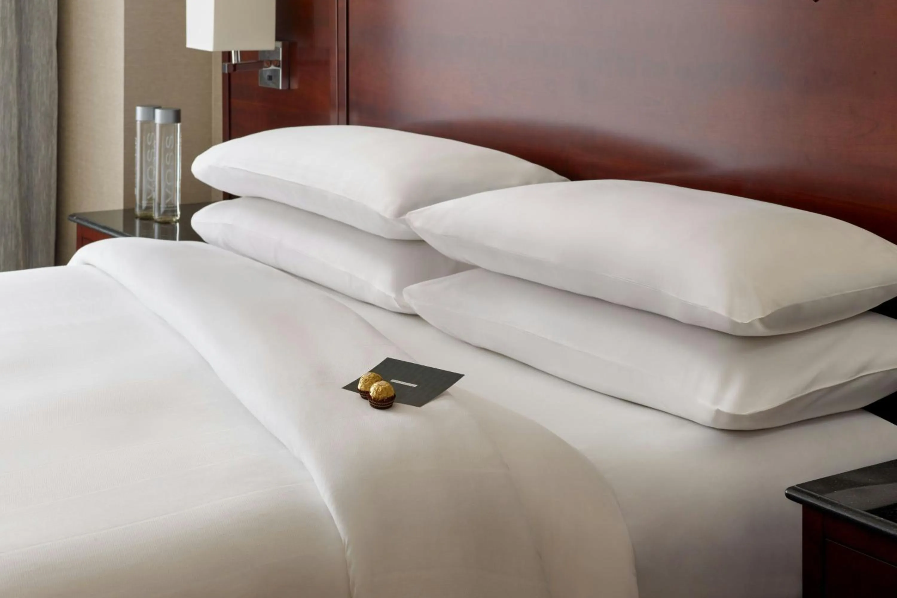 Other, Bed in Atlanta Airport Marriott Gateway