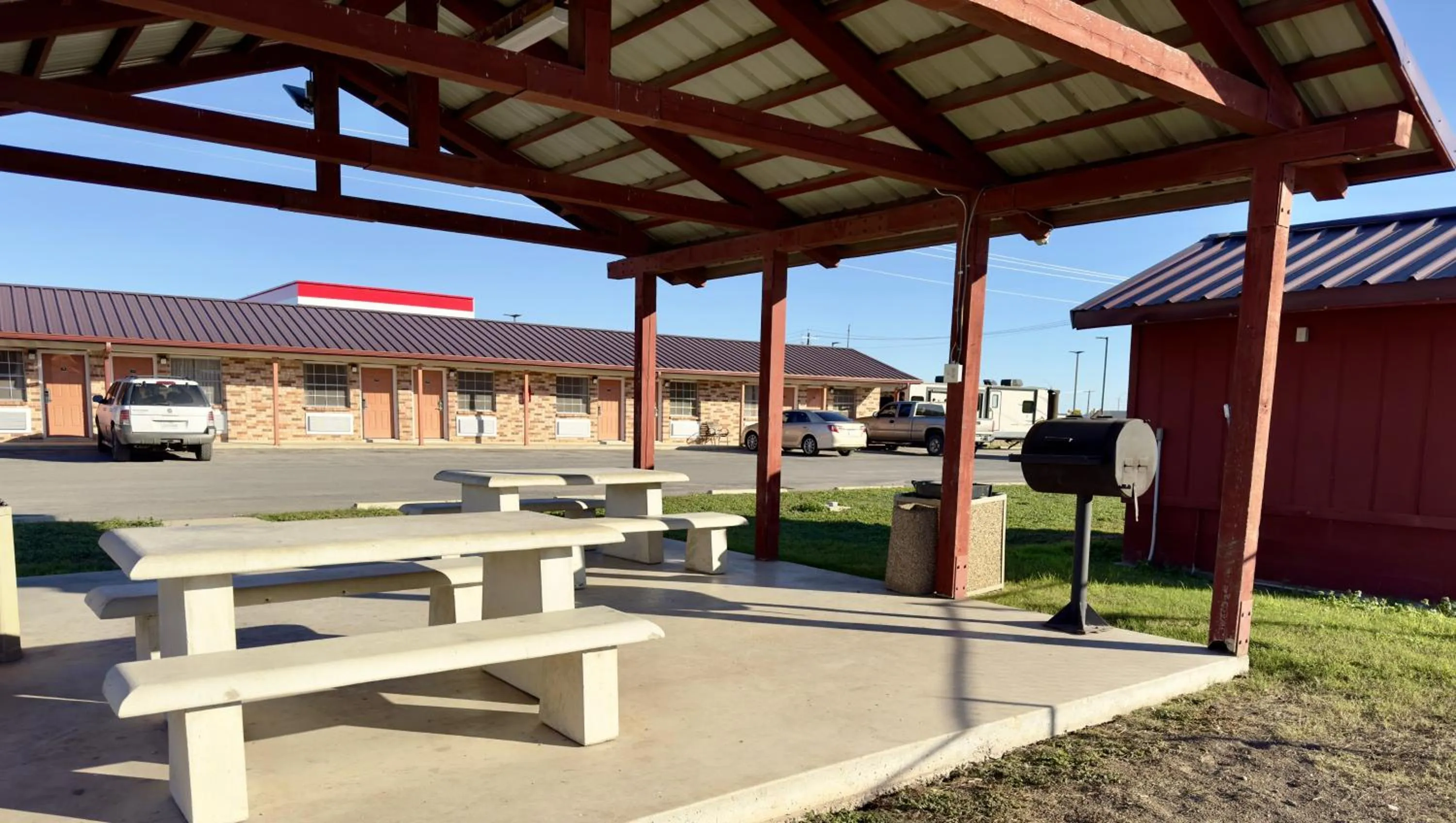 Property building in Regency Inn Hondo