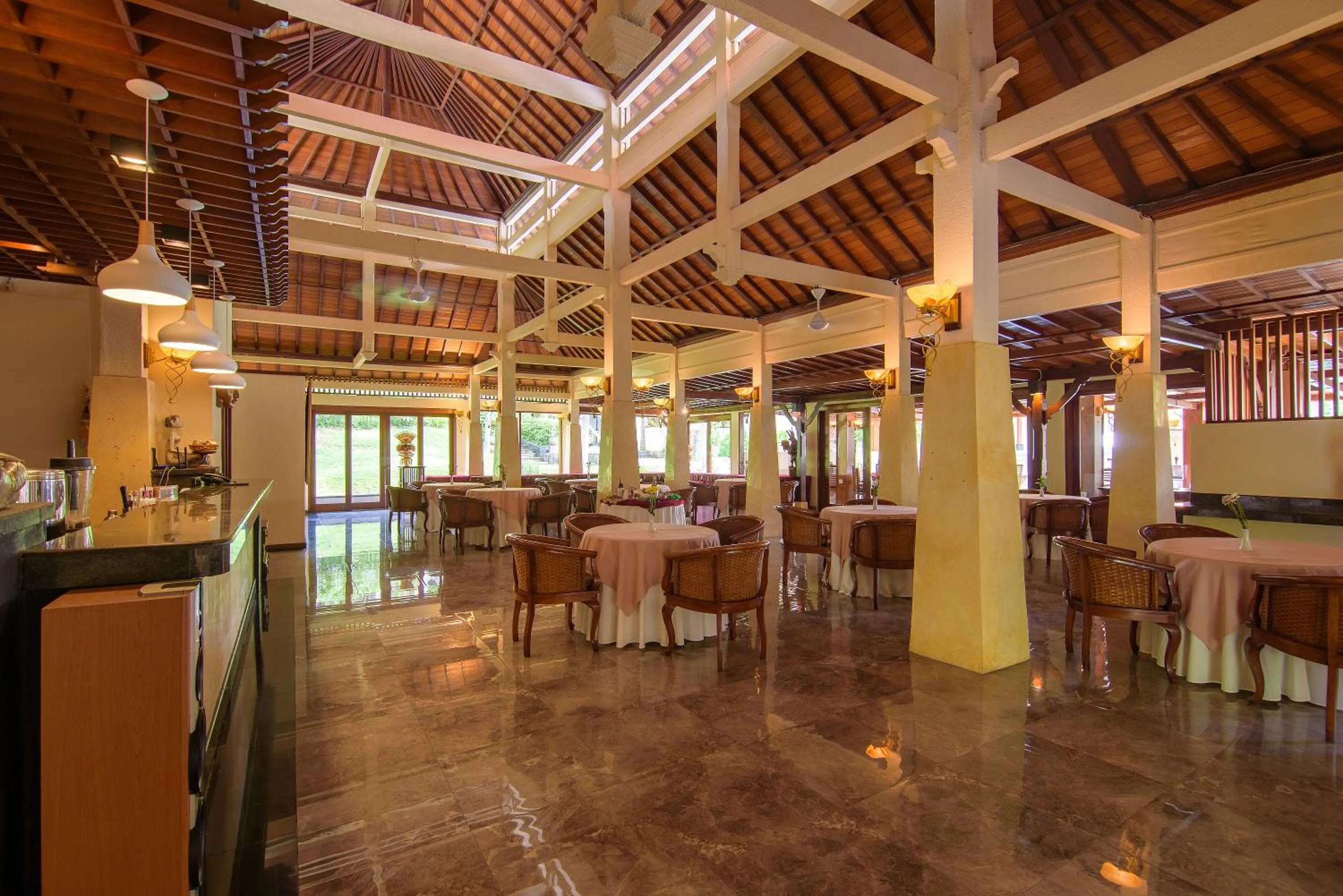 Restaurant/places to eat in Champlung Sari Hotel and Spa Ubud