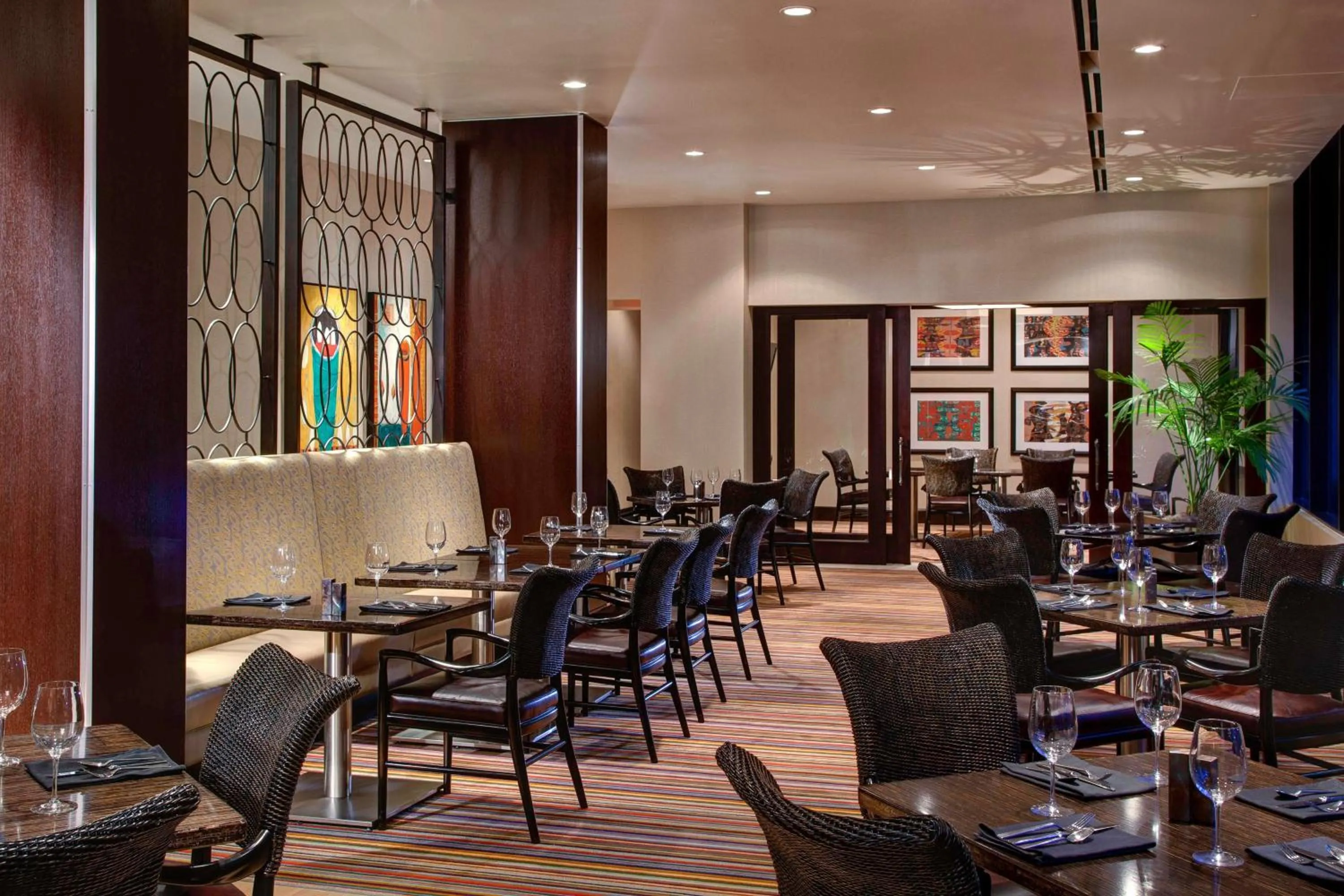 Restaurant/places to eat in Dallas Marriott Downtown