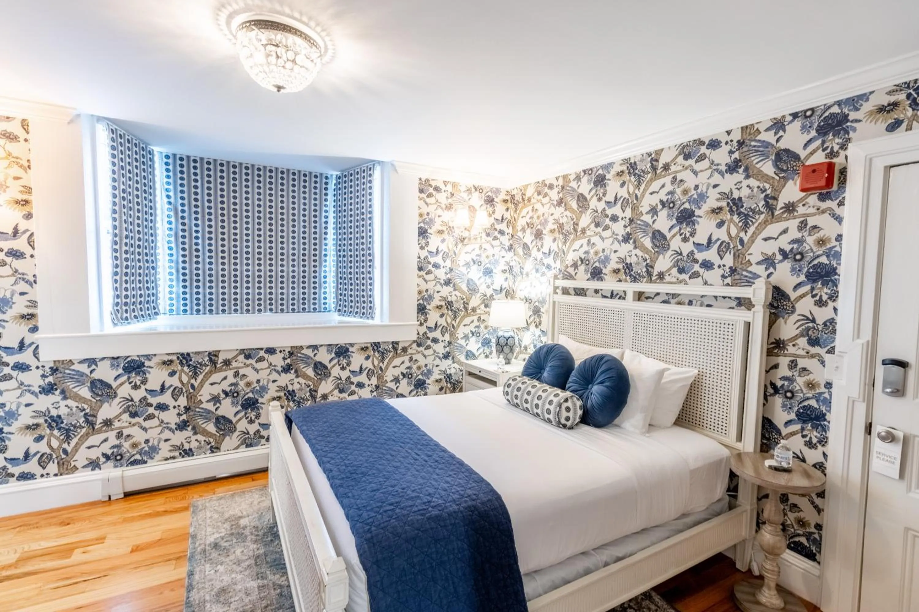 Bed in Serenity Inn Newport