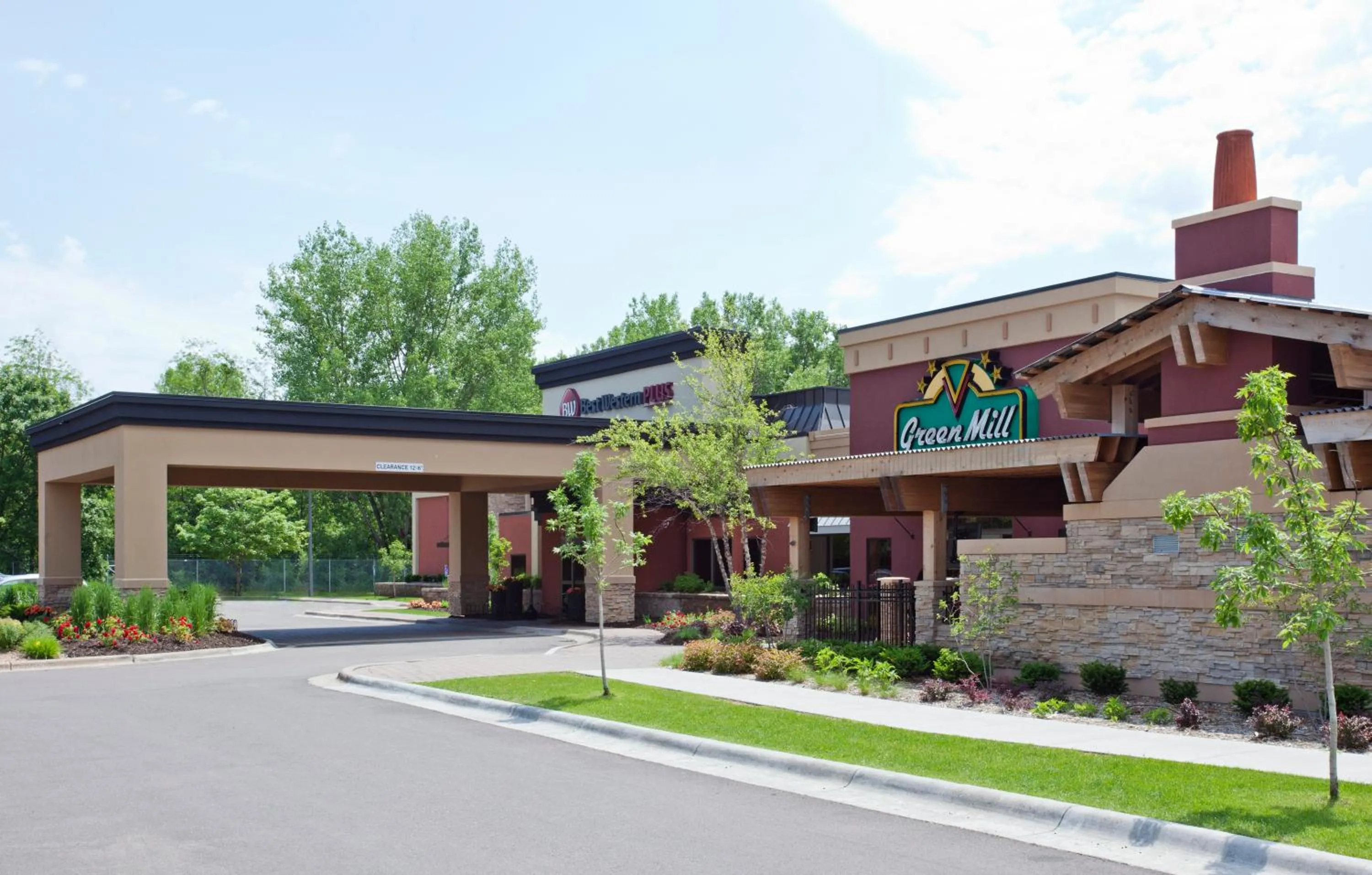 Patio in Best Western Plus St. Paul North/Shoreview