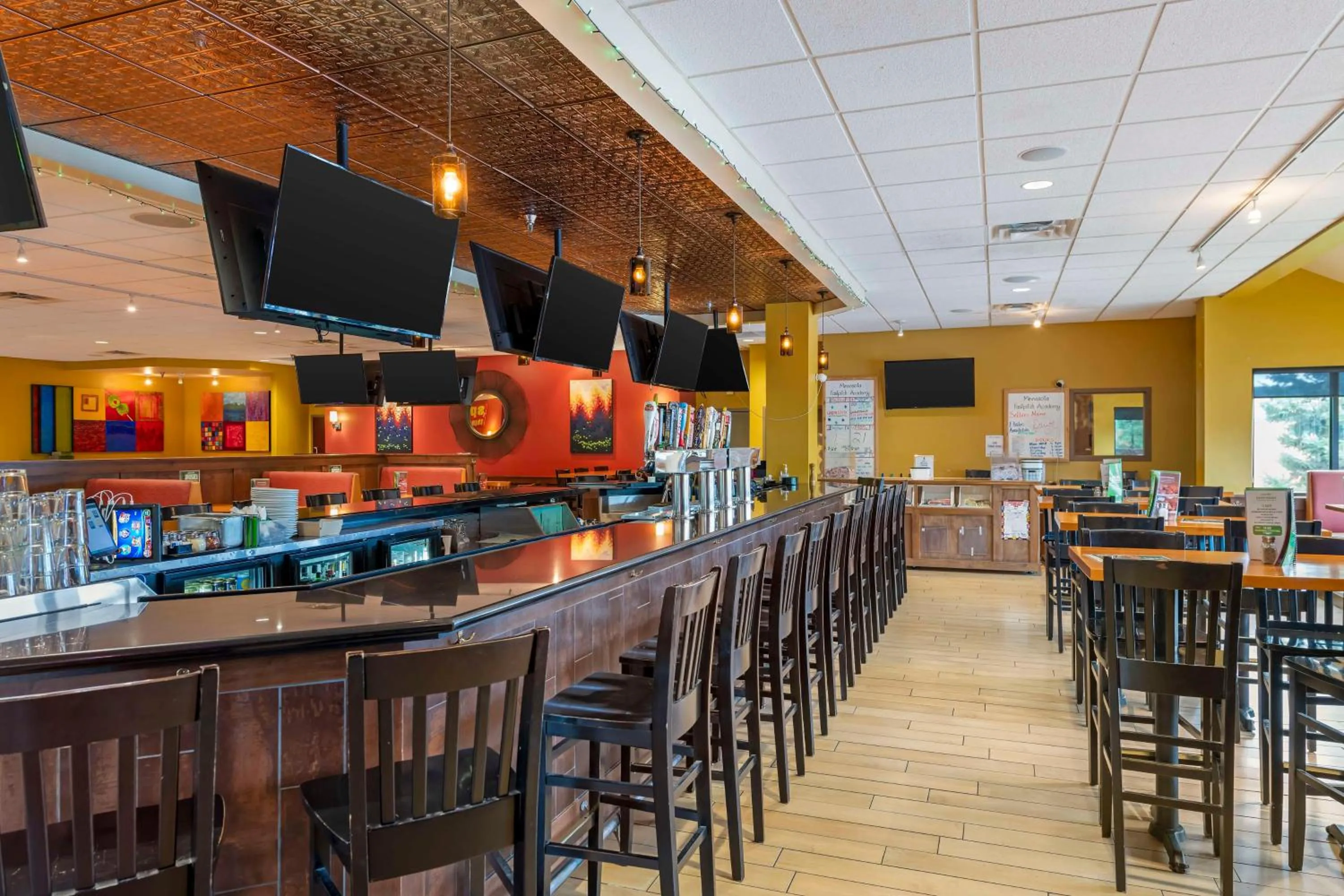 Restaurant/places to eat in Best Western Plus St. Paul North/Shoreview