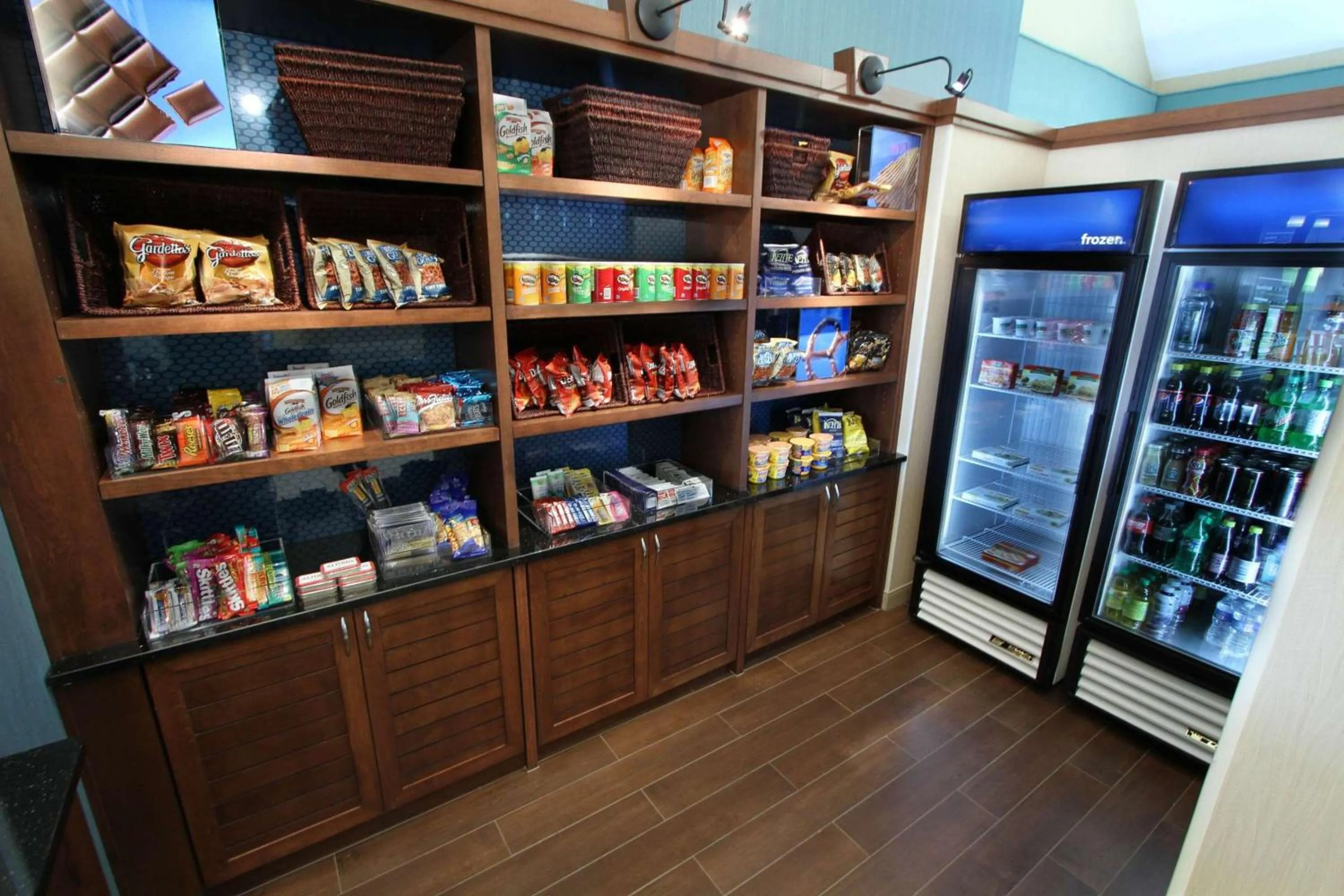 Restaurant/places to eat in Hampton Inn Morehead City