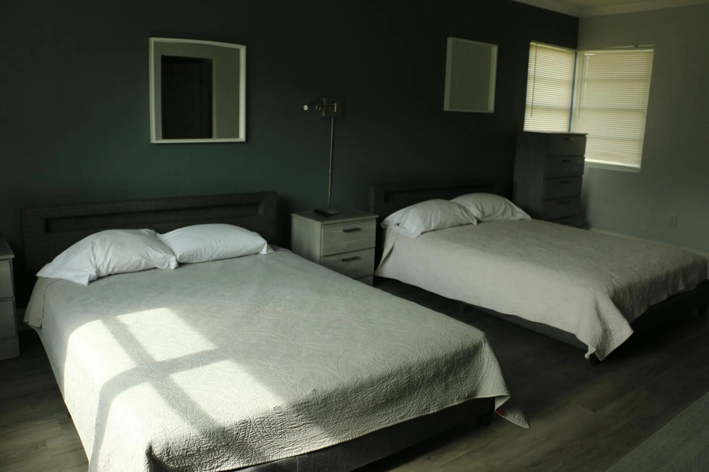 Bed in Travel Inn Fort Pierce