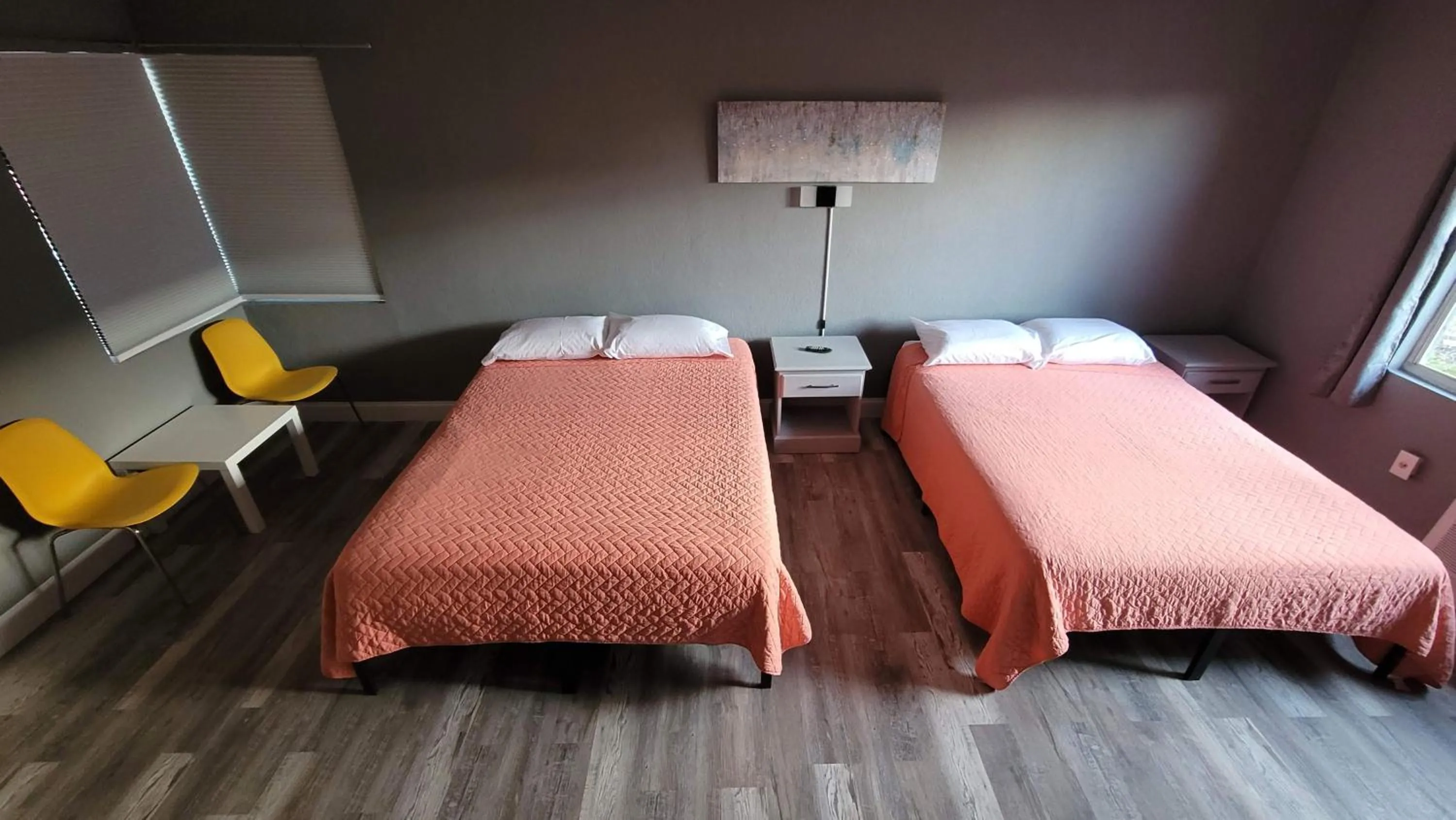 Bed in Travel Inn Fort Pierce