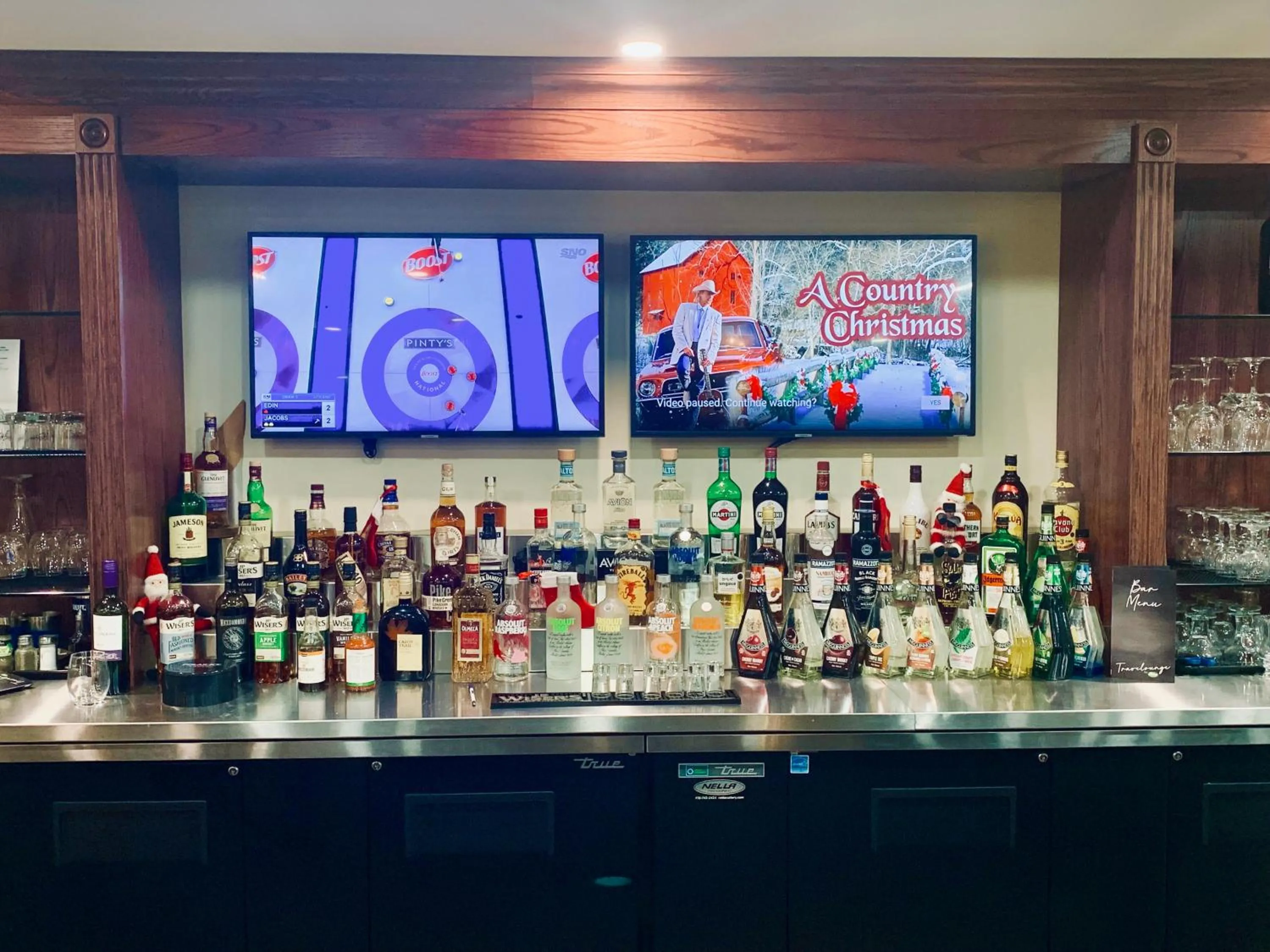 Lounge or bar in Travelodge Hotel by Wyndham Sudbury