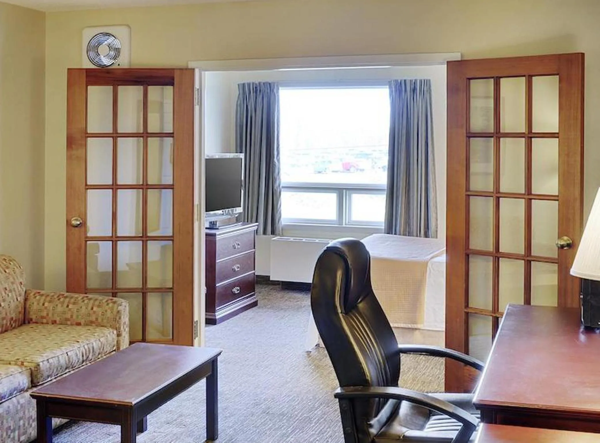 Decorative detail in Travelodge Hotel by Wyndham Sudbury