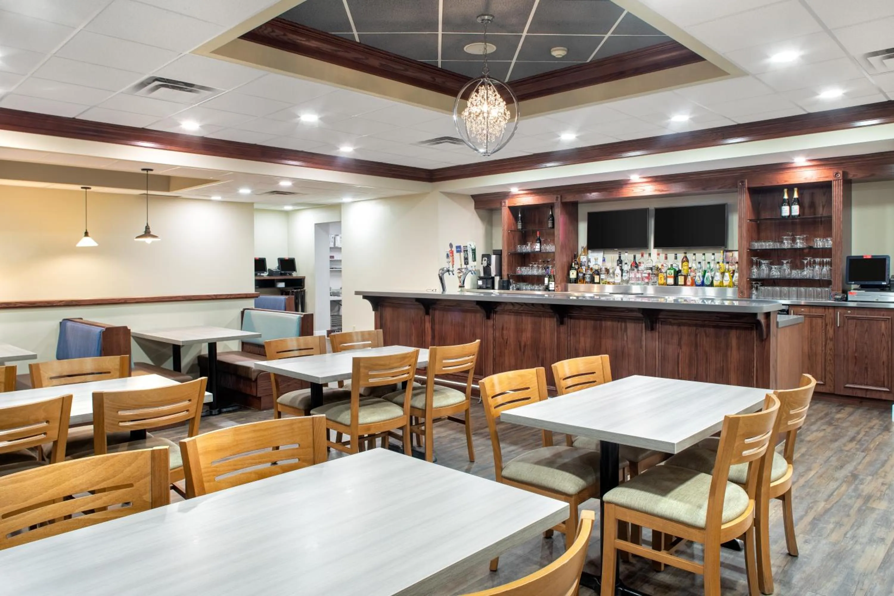 Restaurant/places to eat in Travelodge Hotel by Wyndham Sudbury