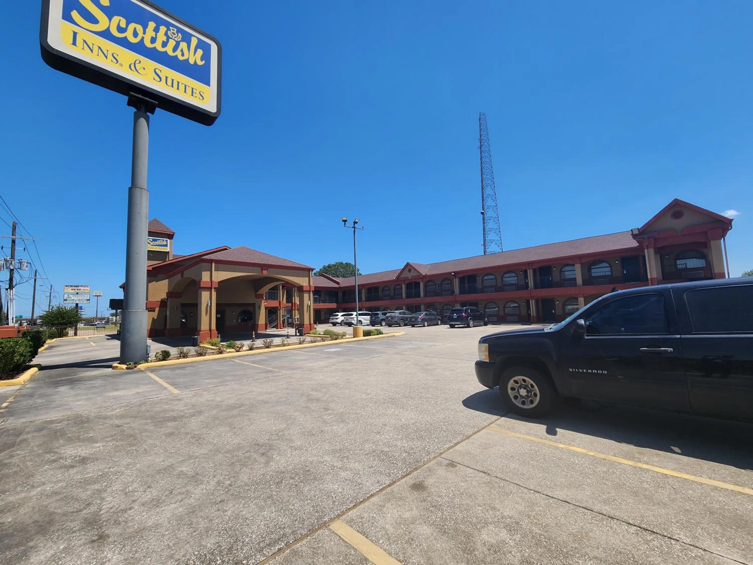 Property building in Scottish Inn and Suites Beaumont