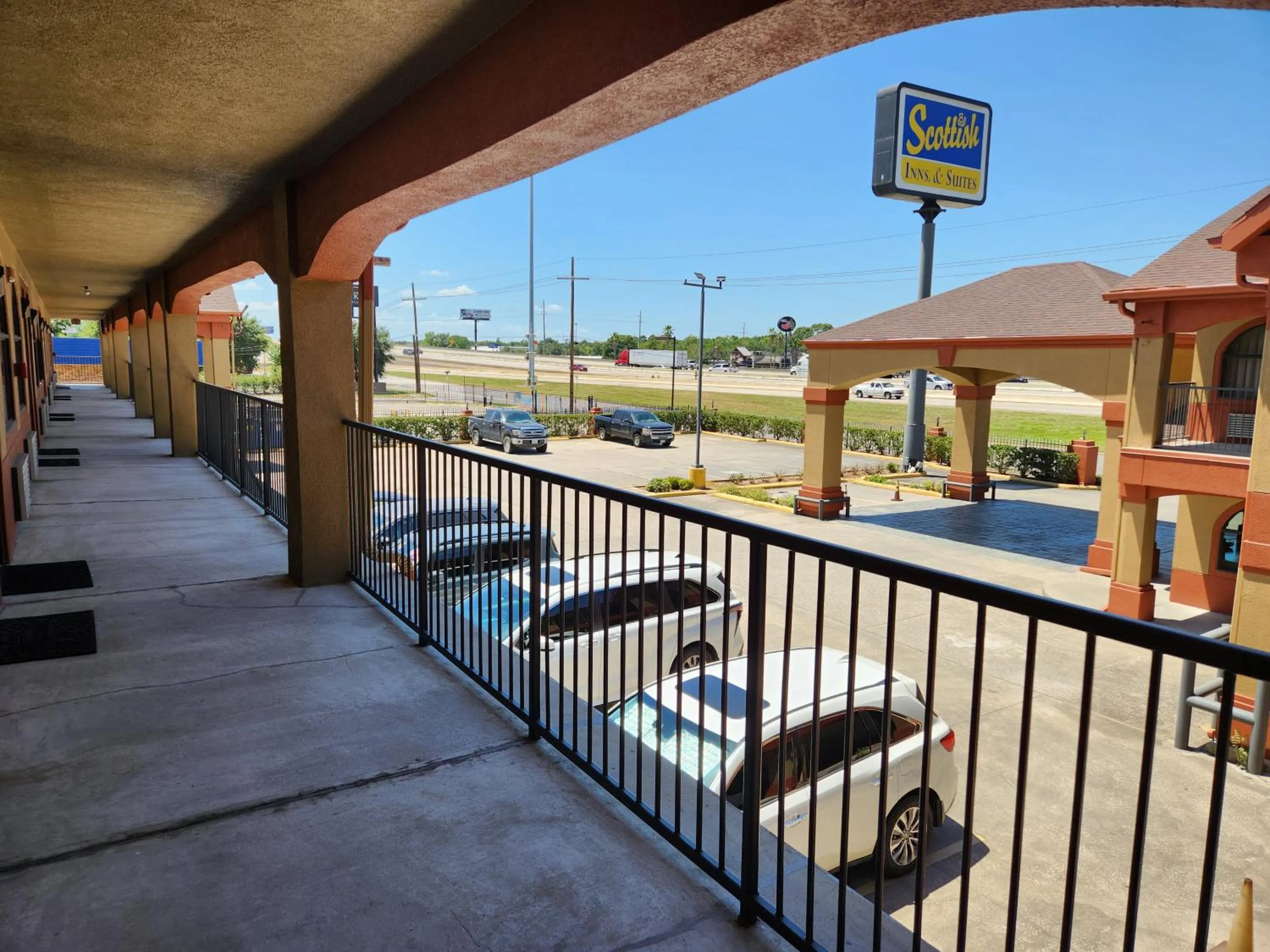 Property building in Scottish Inn and Suites Beaumont