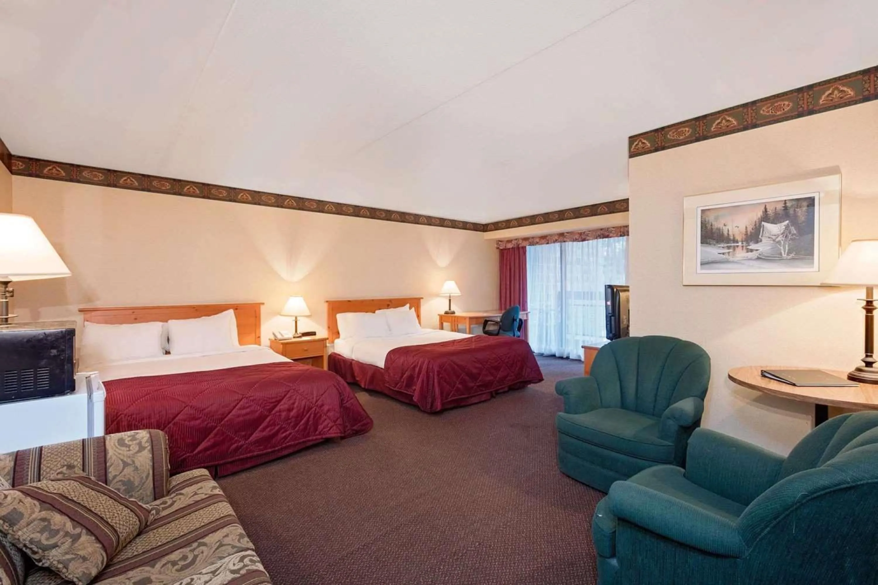 Bedroom, Bed in Ramada by Wyndham Pinewood Park Resort North Bay