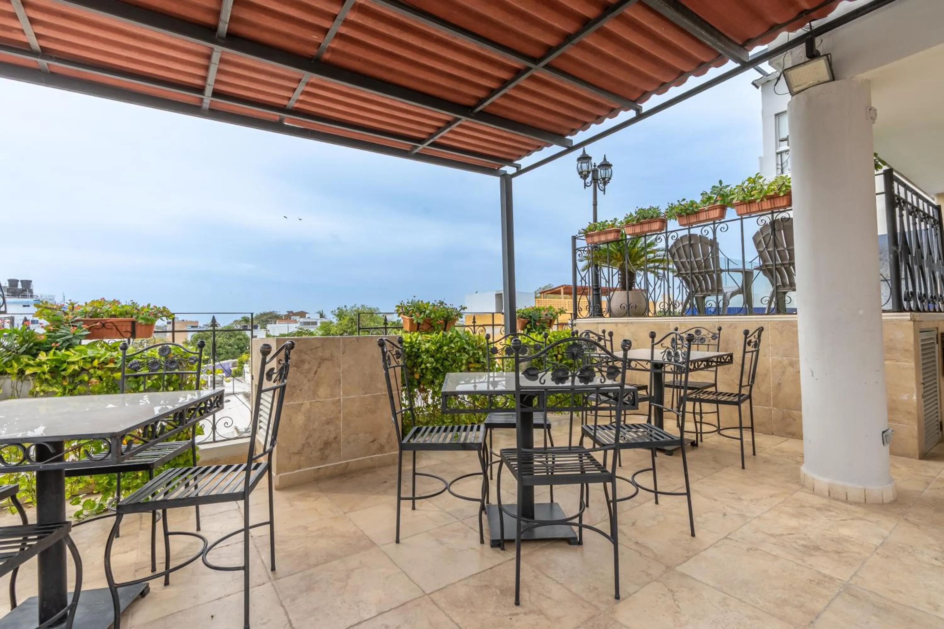 Day in Hotel Boutique ADAZ