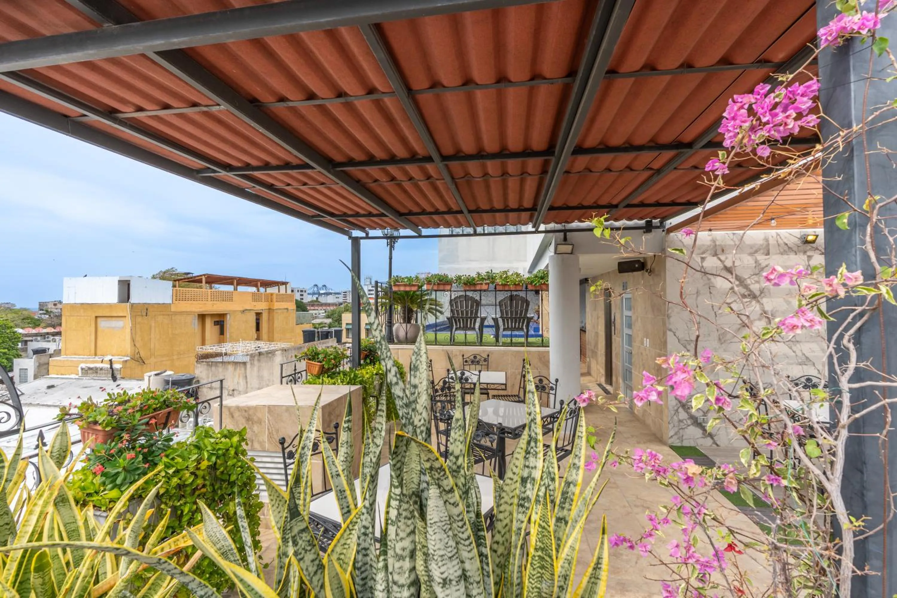 Day in Hotel Boutique ADAZ