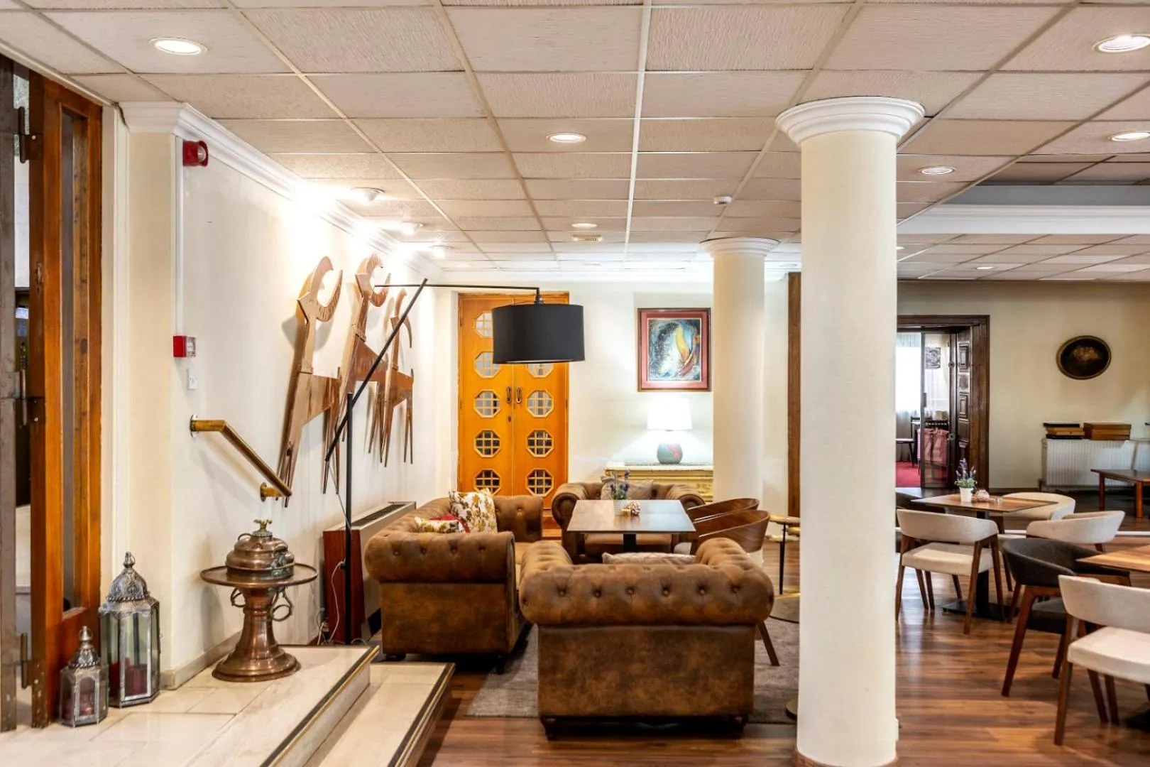 Lounge or bar in Forest Park Hotel