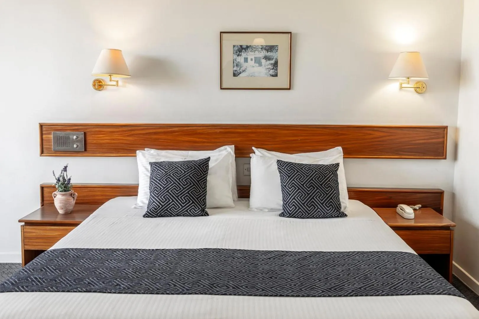 Bed in Forest Park Hotel