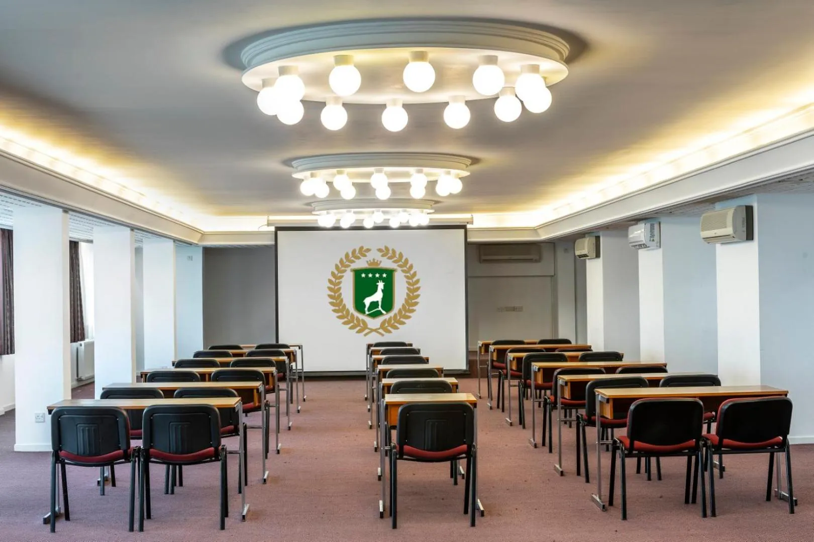 Meeting/conference room in Forest Park Hotel