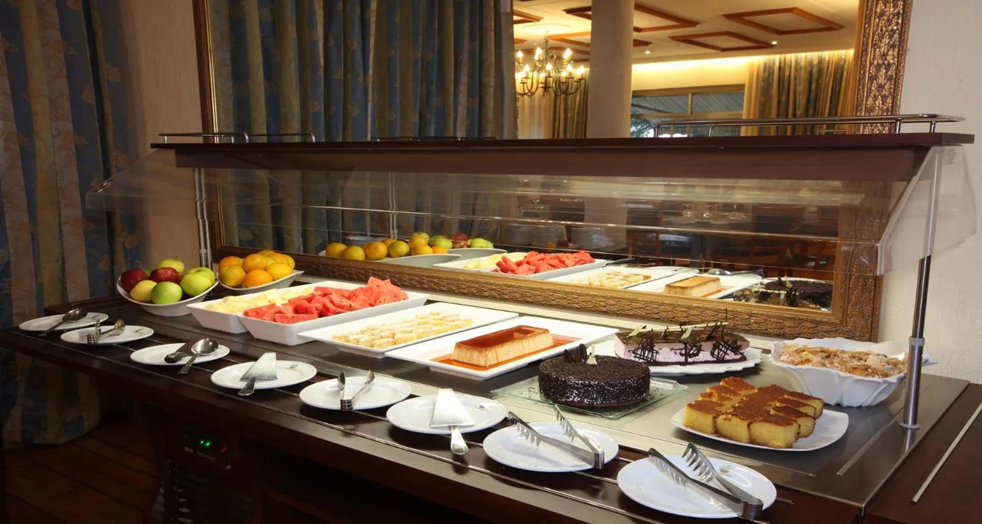 Restaurant/places to eat in Forest Park Hotel